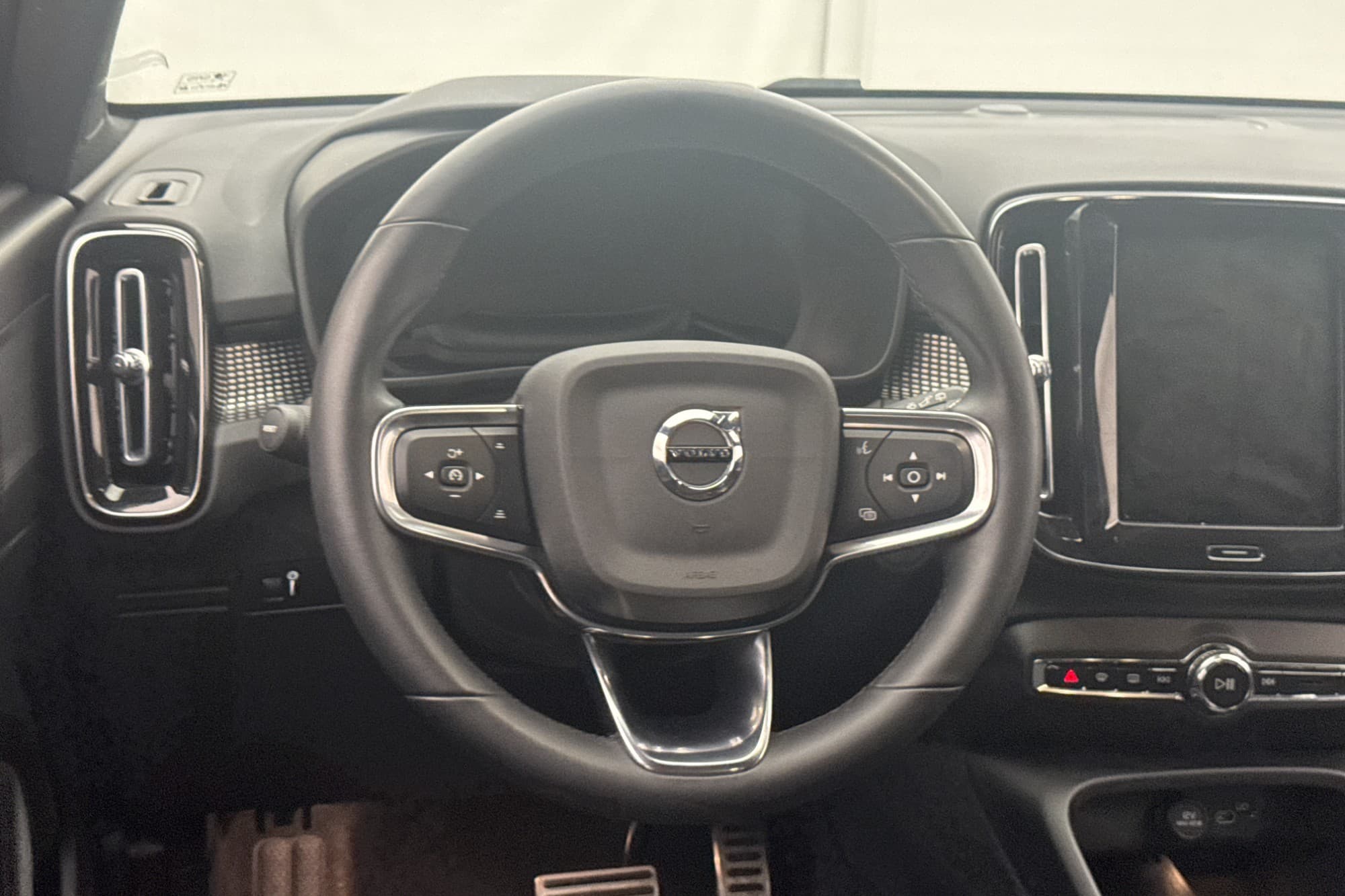 Volvo XC40 P6 Recharge 231hk Core P-Värmare Kamera Drag MOMS