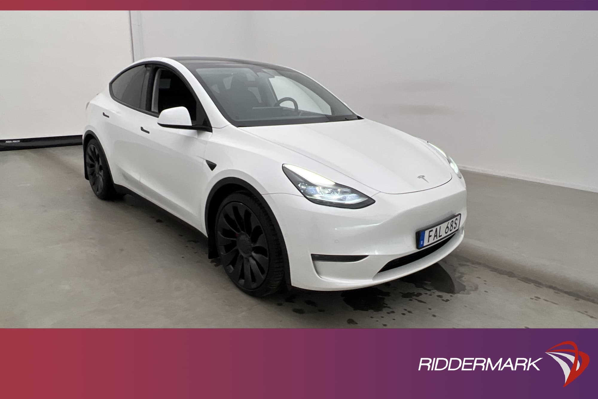Tesla Model Y Performance Uppgraderad-AP Panorama Sv.Såld