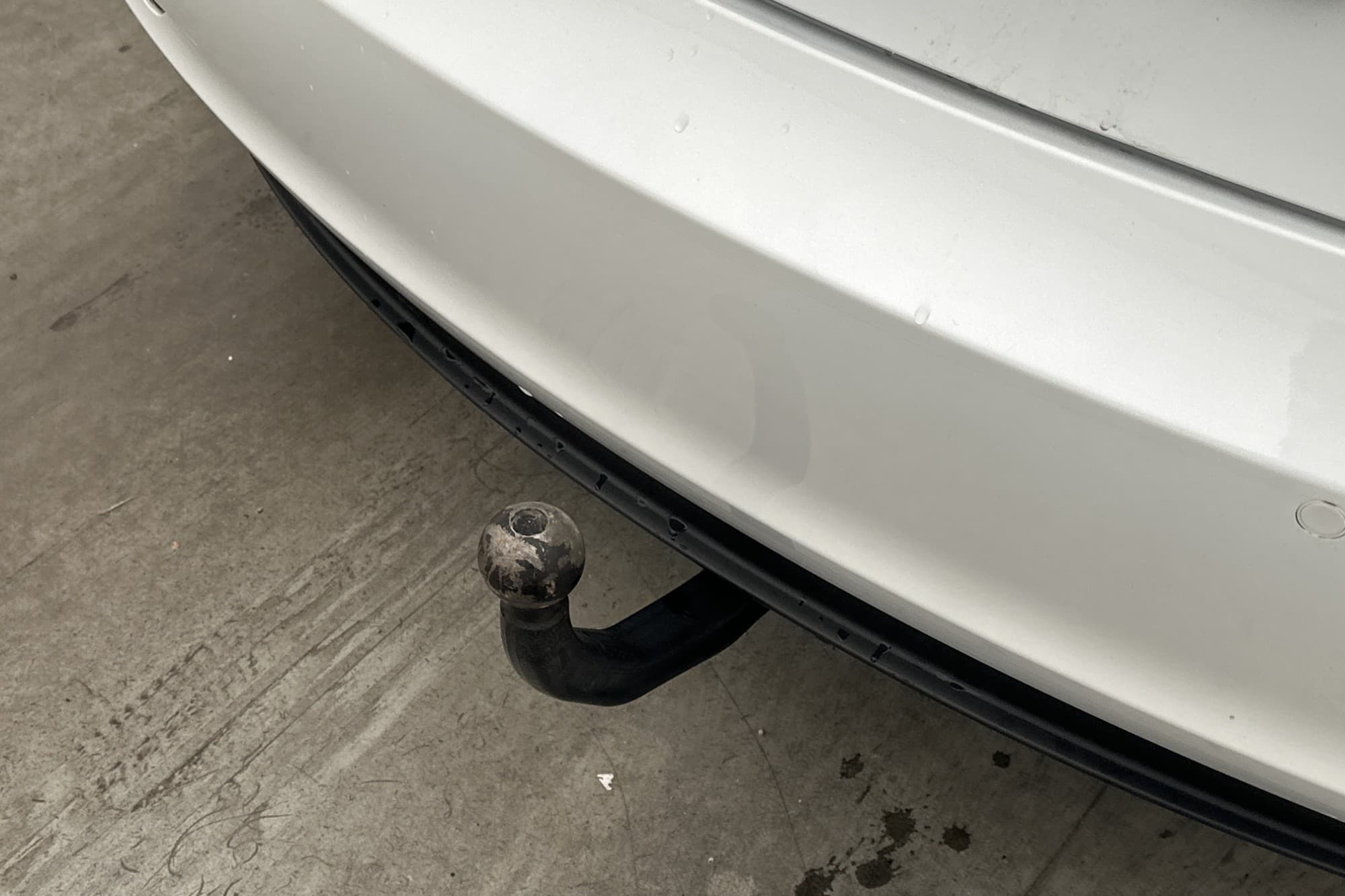 Tesla Model 3 Long Range AWD Autopilot Dragkrok Svensksåld