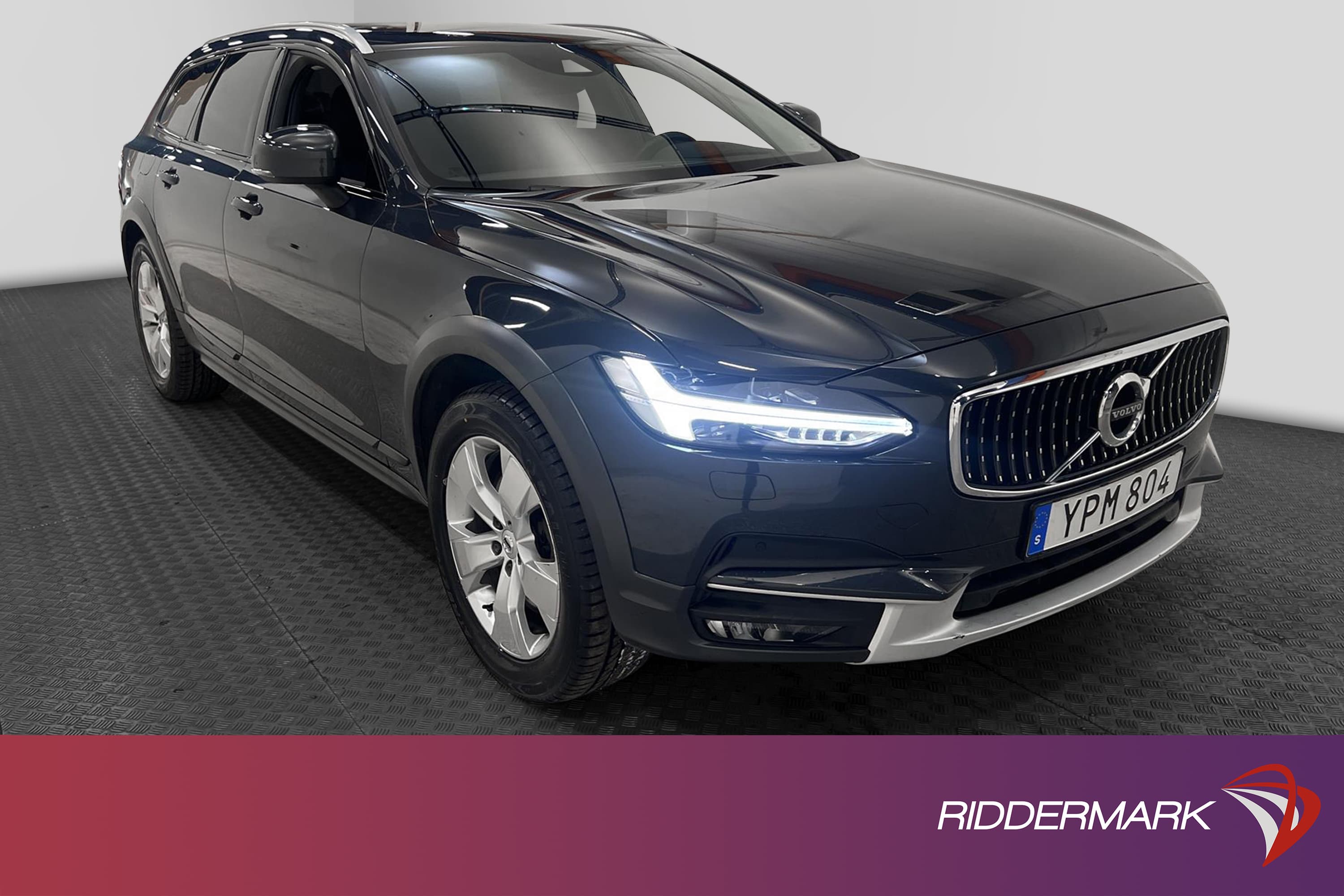 Volvo V90 Cross Country D4 AWD
