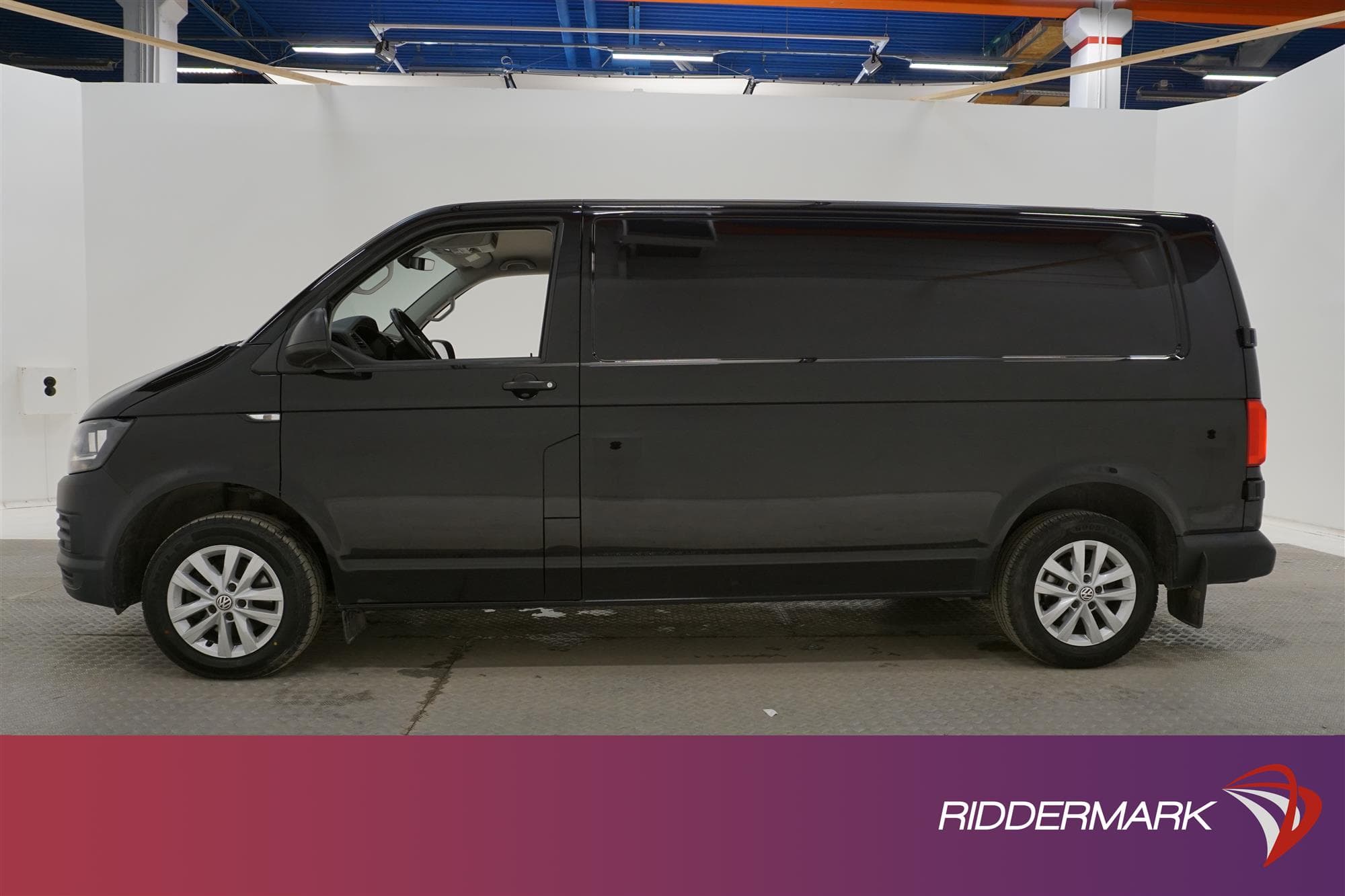 Volkswagen Transporter 2.0TDI Automat L2 Drag Värmare Moms 