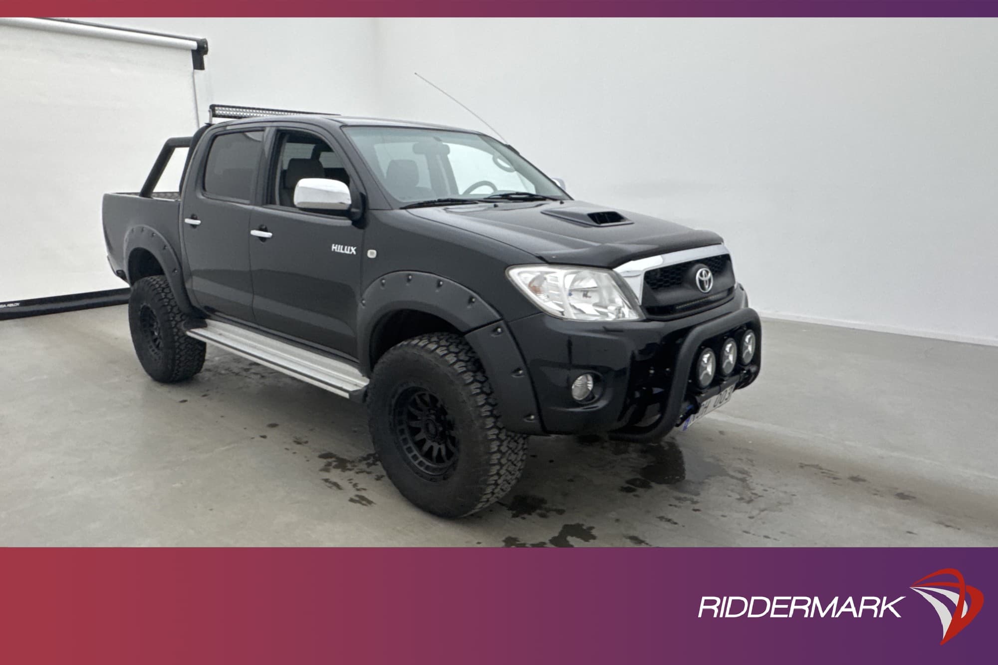 Toyota Hilux BLACK 3.0 4x4 171hk 