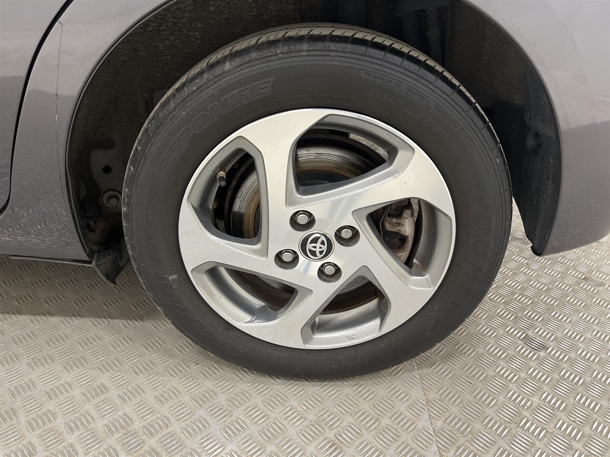 Toyota Yaris Hybrid e-CVT 101hk  B-Kamera Nyservad 0,33L/mil
