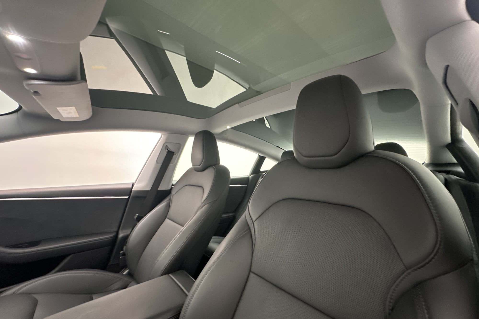 Tesla Model 3 Long Range AWD Sv-Såld Autopilot Pano Rattvärm