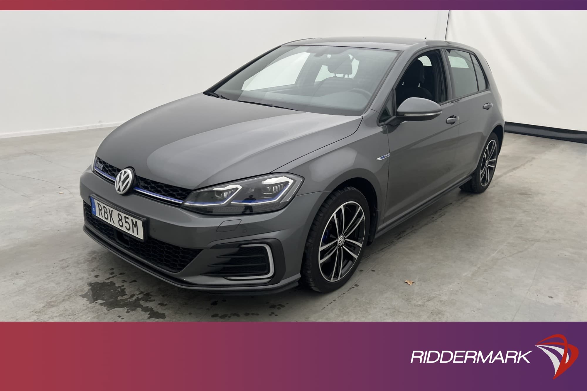 Volkswagen Golf GTE 204hk