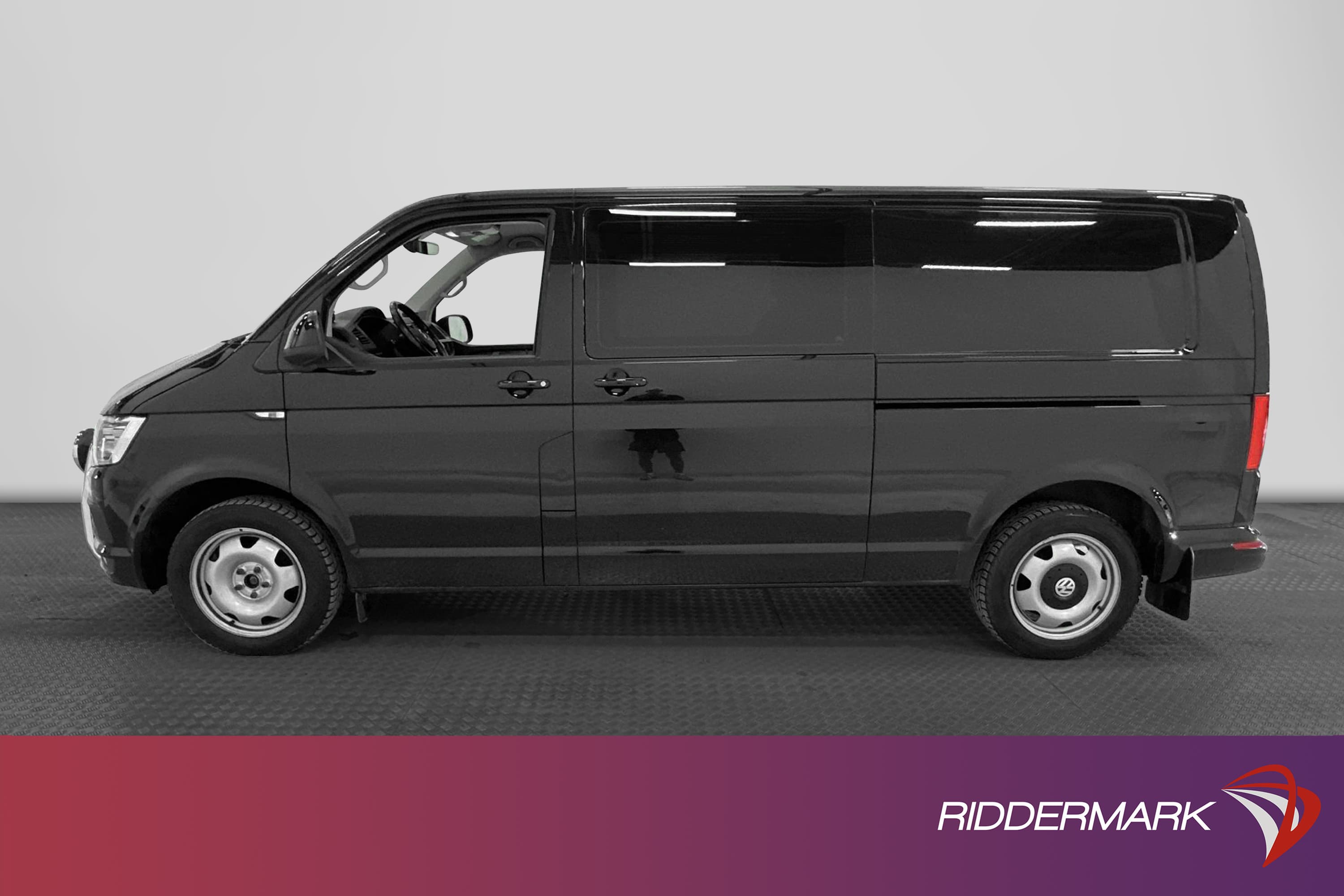Volkswagen Transporter Kombi 2.0 4M DSG Värmare Drag Moms
