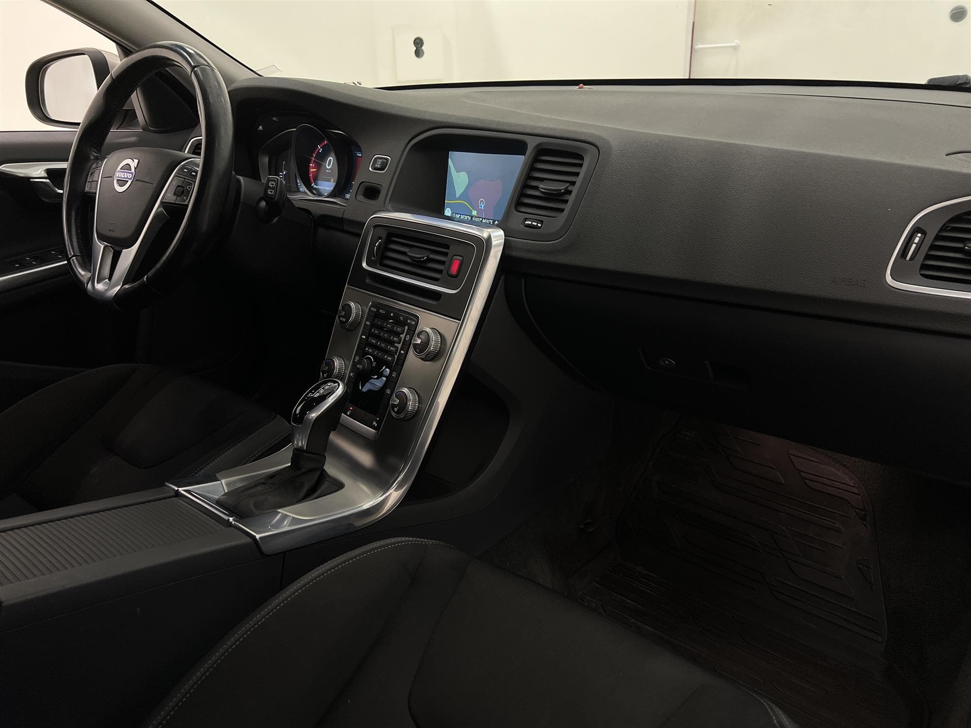 Volvo V60 D4 AWD 181hk 2 Brukare D-Värm Drag Navi 0,59L/mil