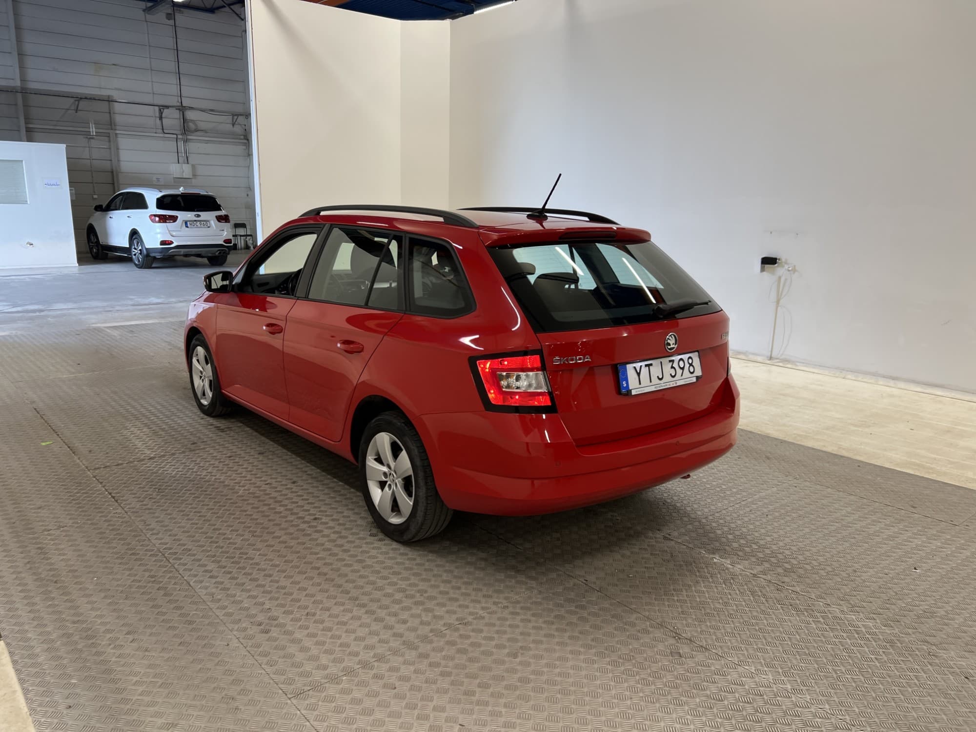Skoda Fabia Kombi 1.0 TSI DSG Motorvärmare Carplay Adaptiv 