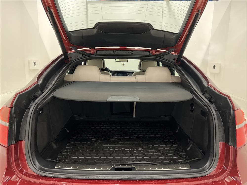BMW X6 30d E71 235hk Skinn HuD T-lucka B-kam Drag Nyservadinteriör