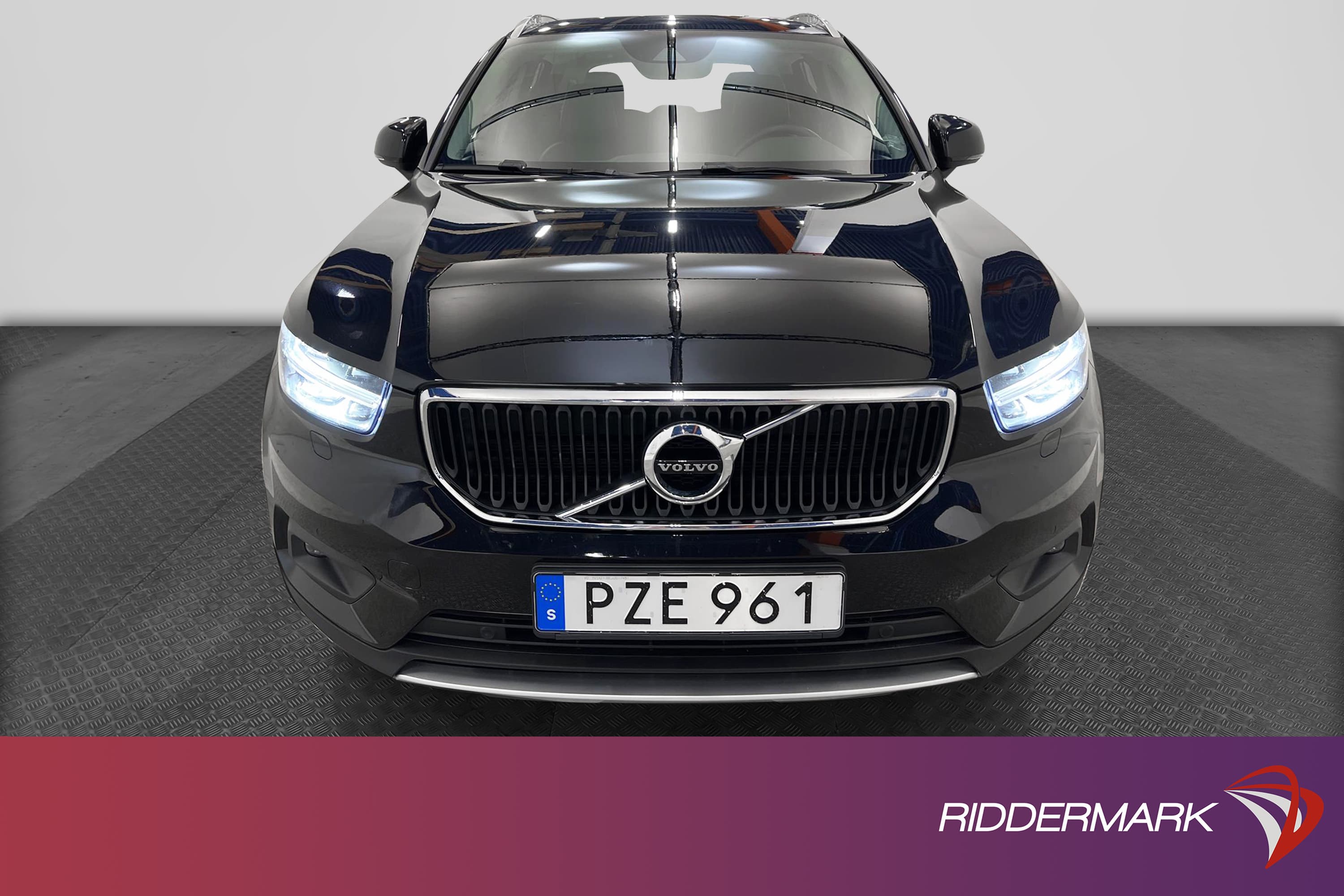 Volvo XC40 T5 AWD 247hk Voc B-Värm Drag B-Kamera Navi BLIS