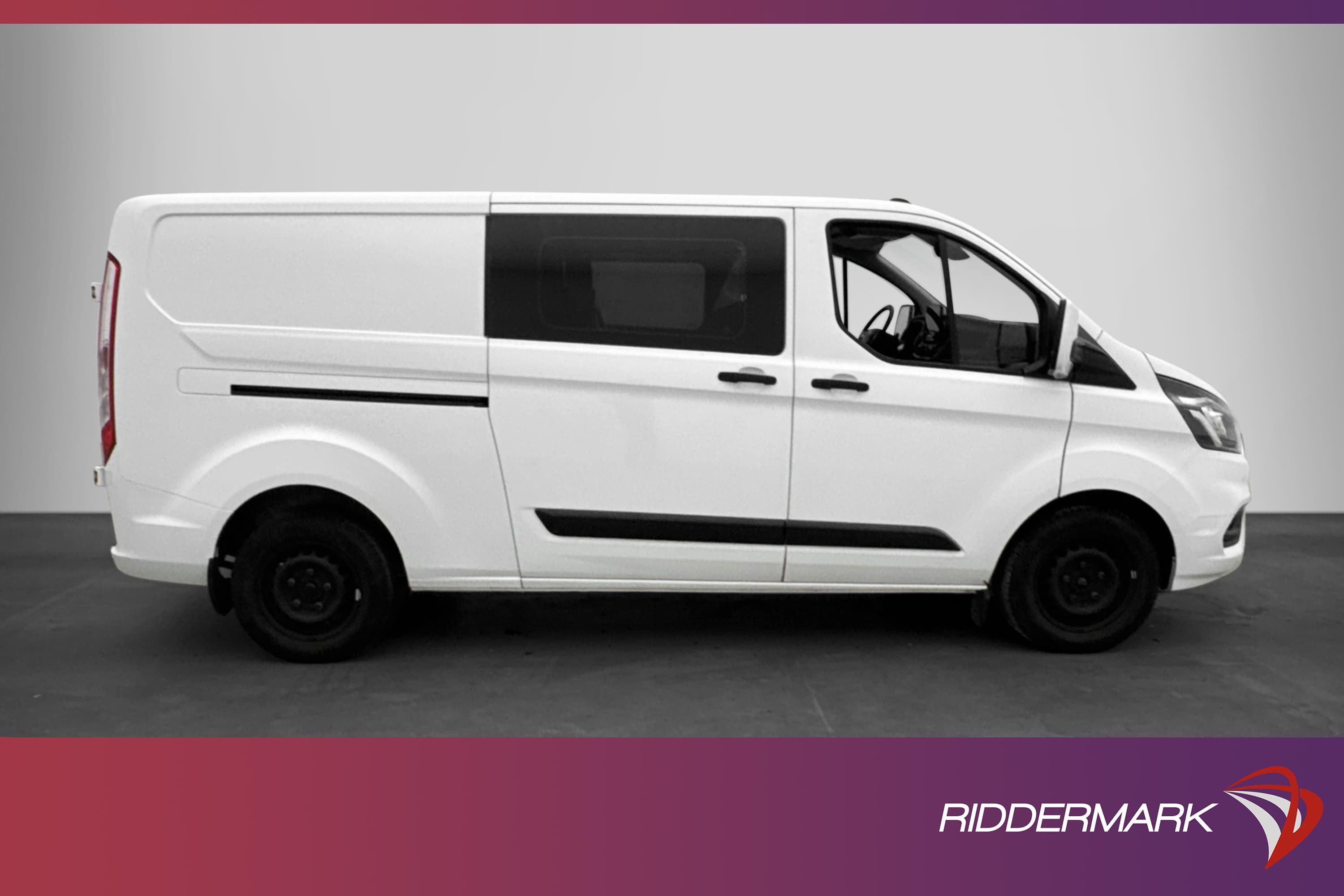 Ford Transit Custom CrewVan 170hk Värmare Drag CARPLAY Moms