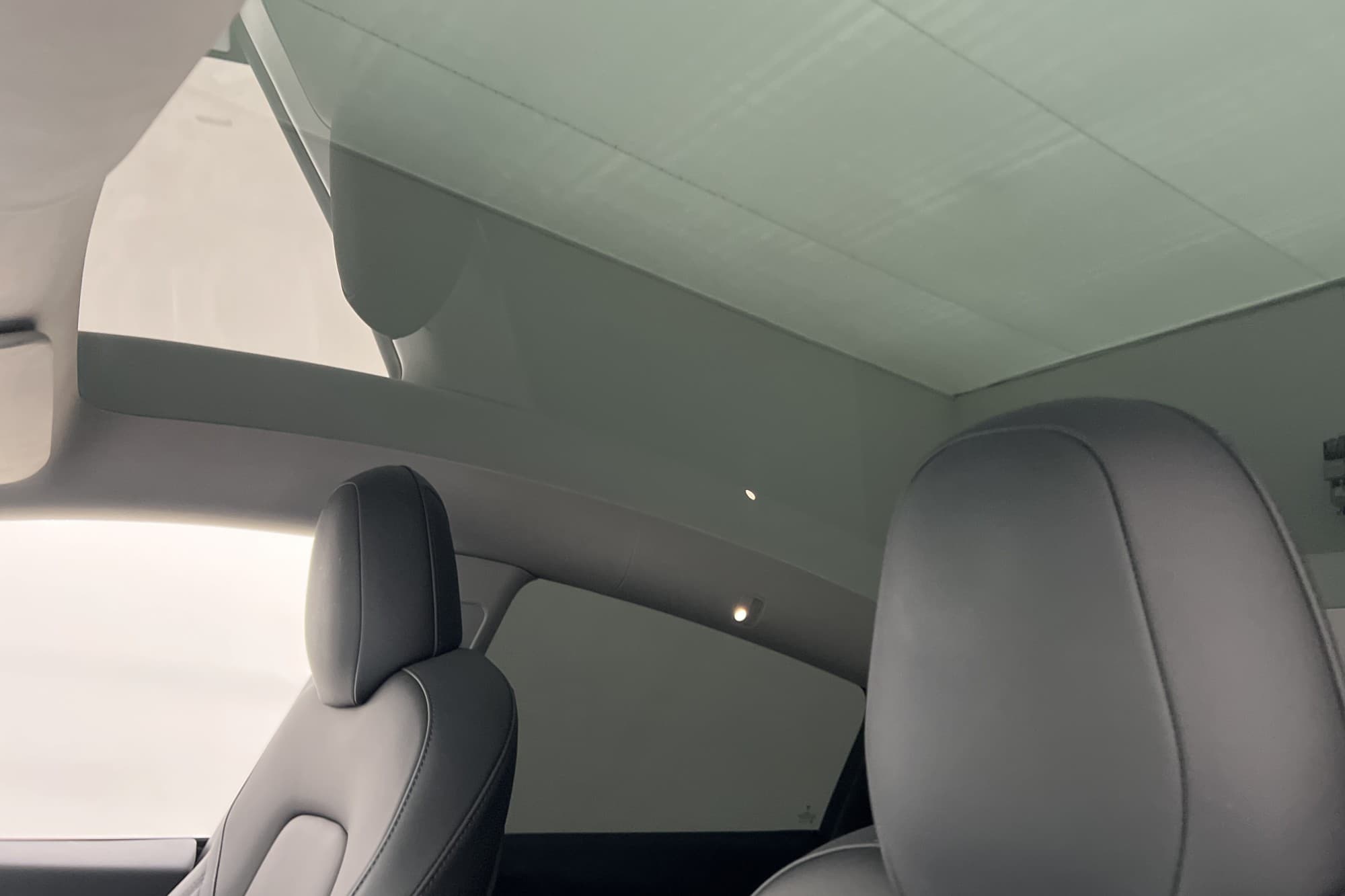 Tesla Model Y Long Range AWD Autopilot Dragkrok Svensksåld