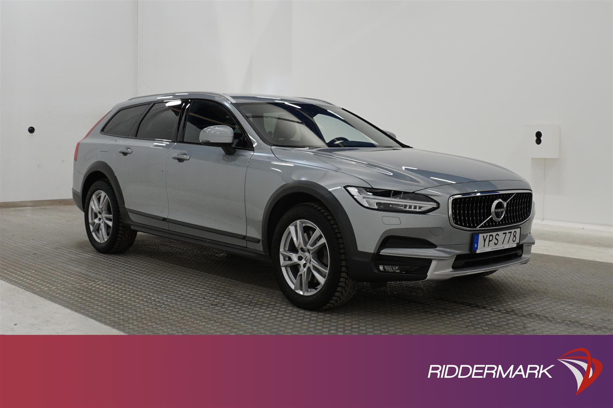 Volvo V90 Cross Country D4 AWD Pro