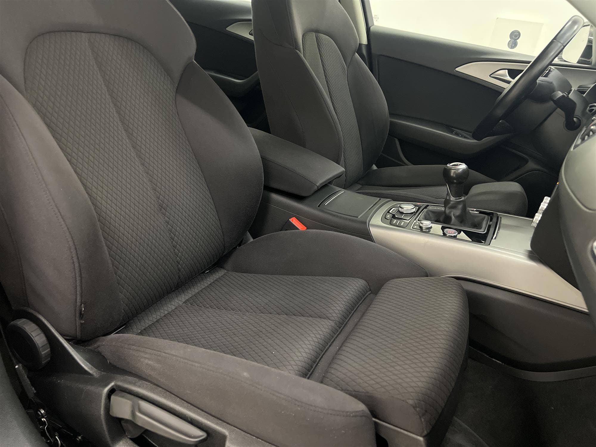 Audi A6 Avant 2.0 TDI 190hk Proline Sensorer Välservad 