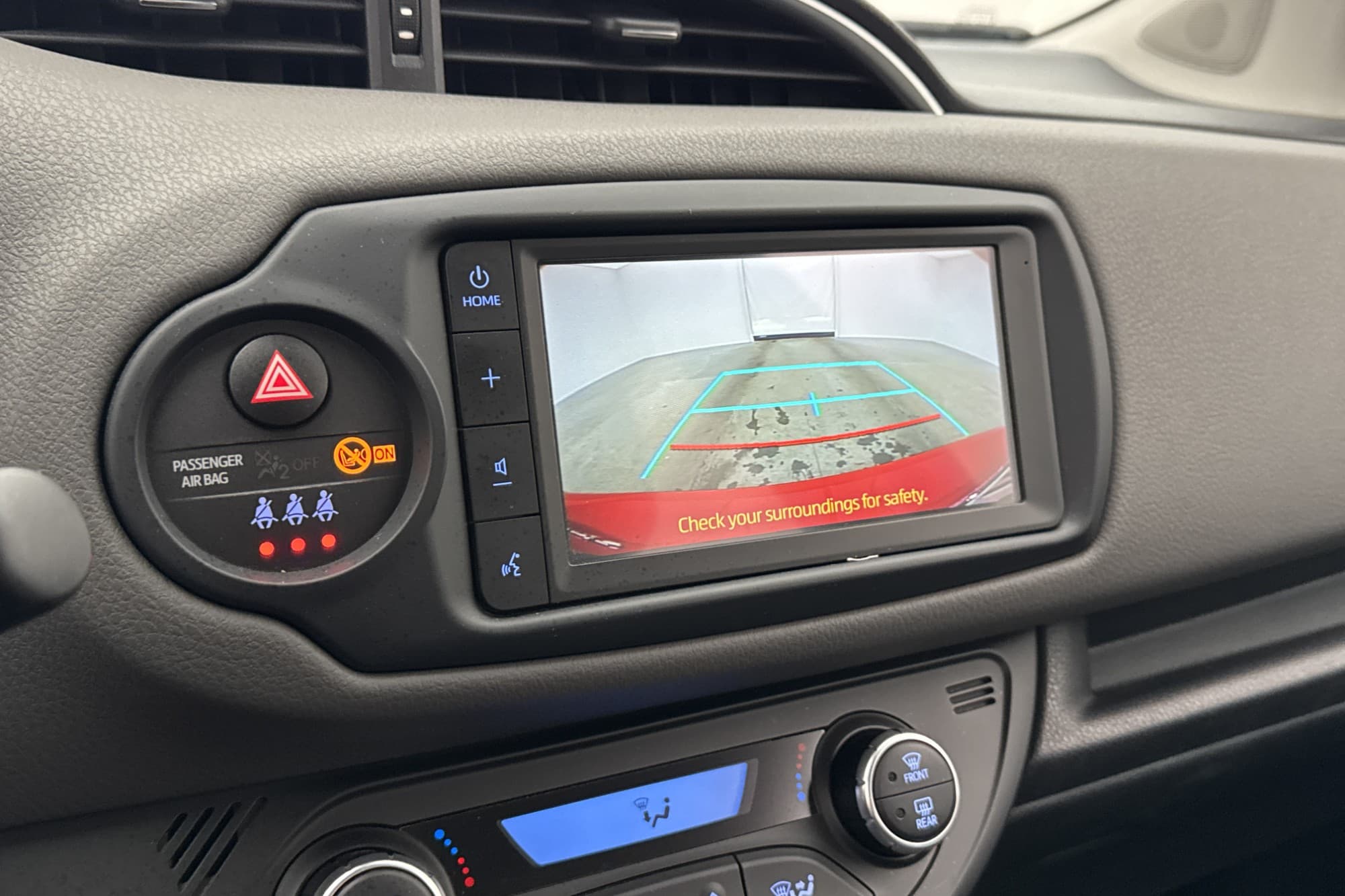 Toyota Yaris Hybrid e-CVT 101hk Active Backkamera Farthållar