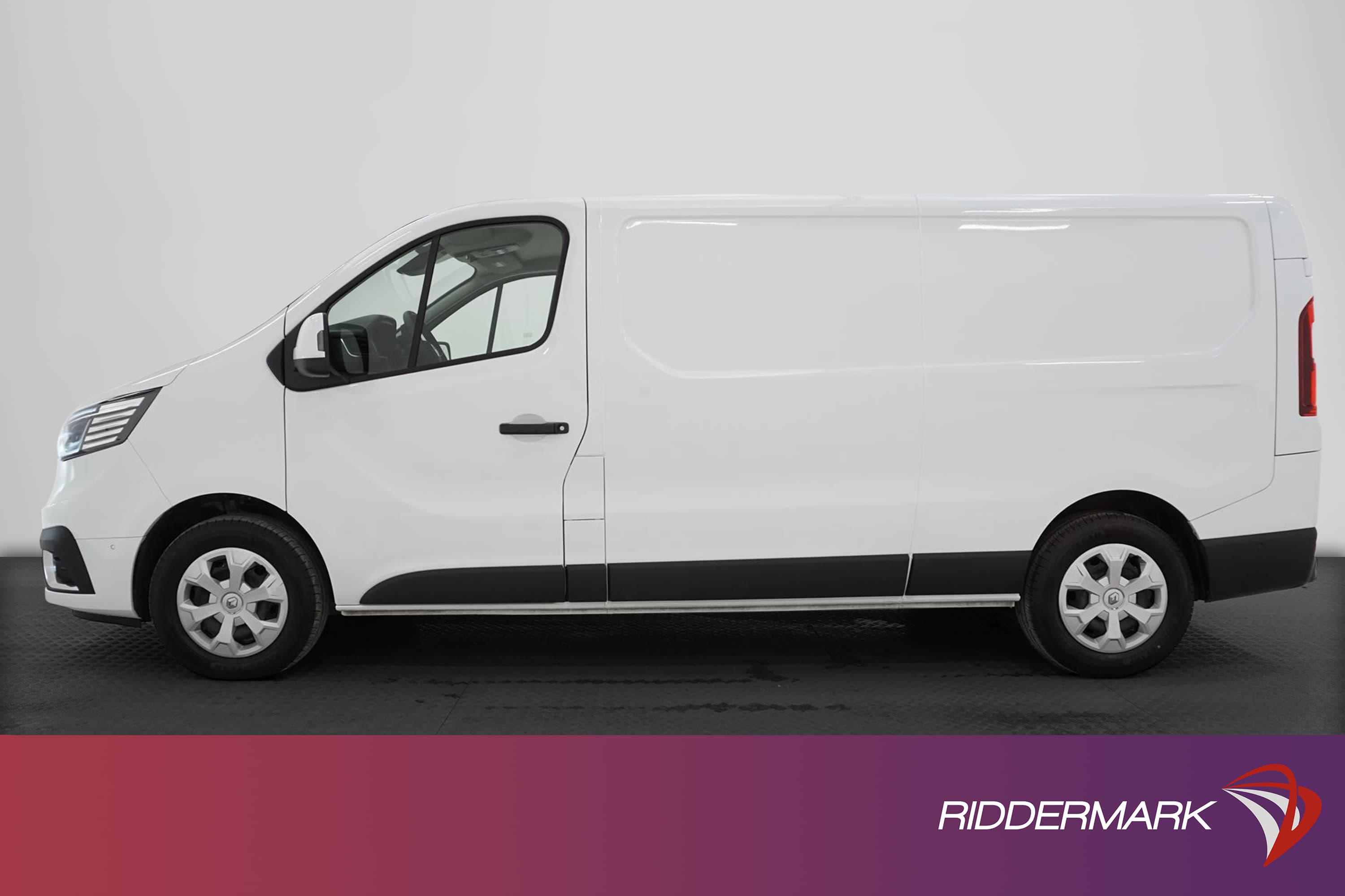 Renault Trafic 2.0dCi Automat Kamera Drag Värmare Moms