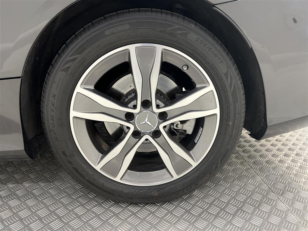 Mercedes-Benz C 220 d Coupé 194hk AMG Pano Burmester Cockpitinteriör