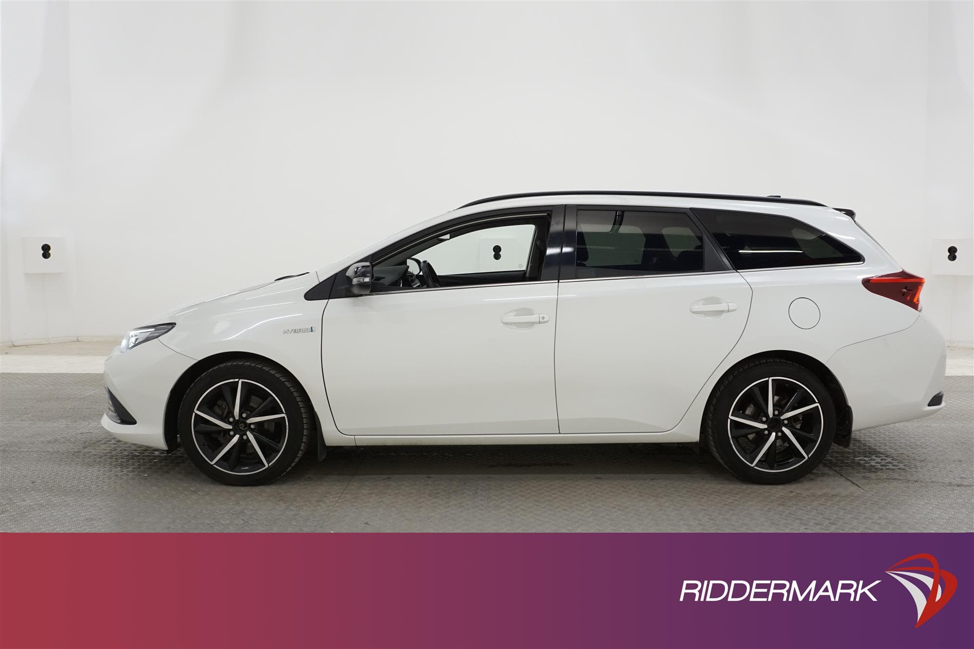 Toyota Auris TS Hybrid 136hk