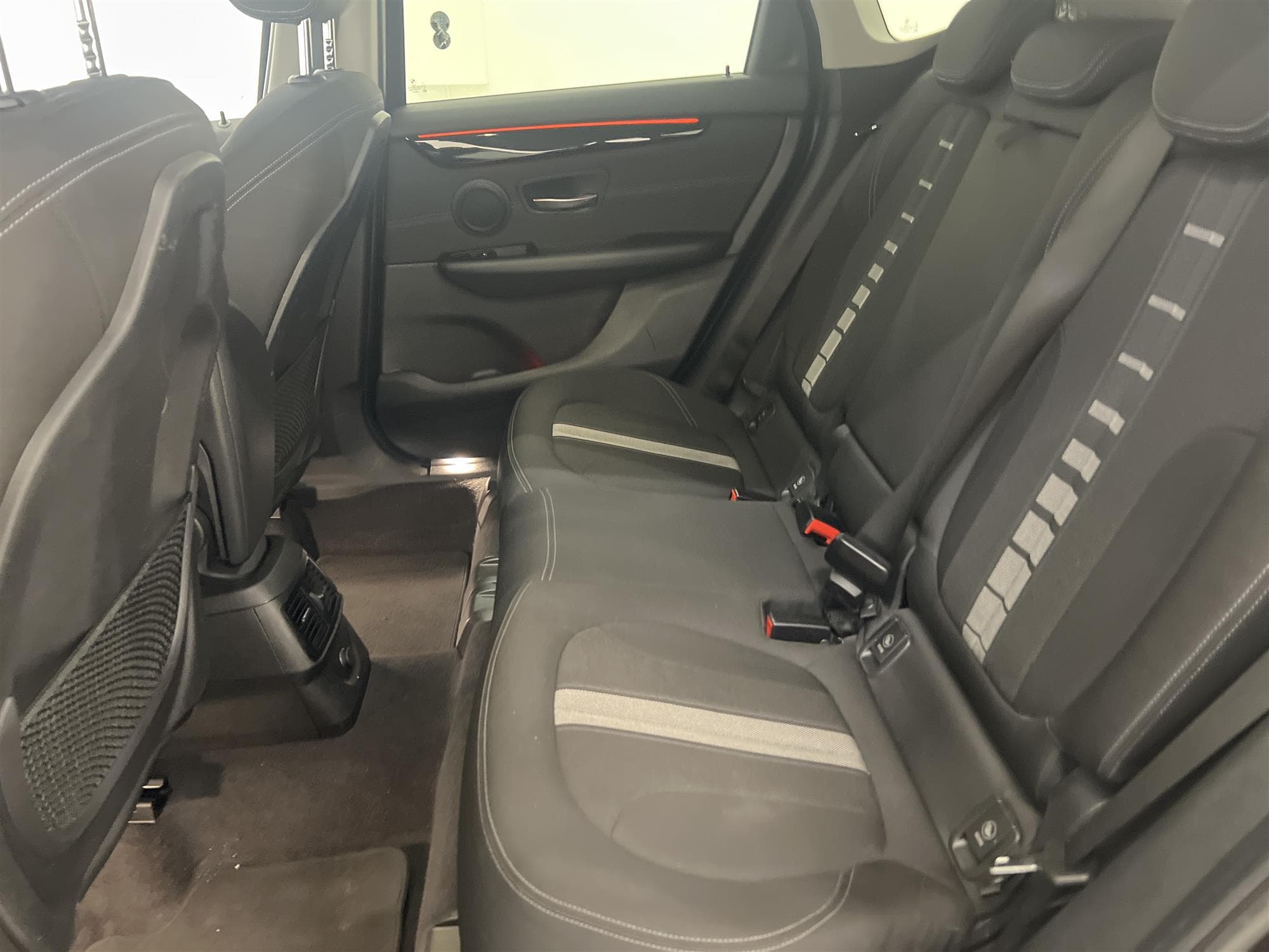 BMW 218d Active Tourer  Drag P-sensorer Rattvärme 0.41l/milinteriör