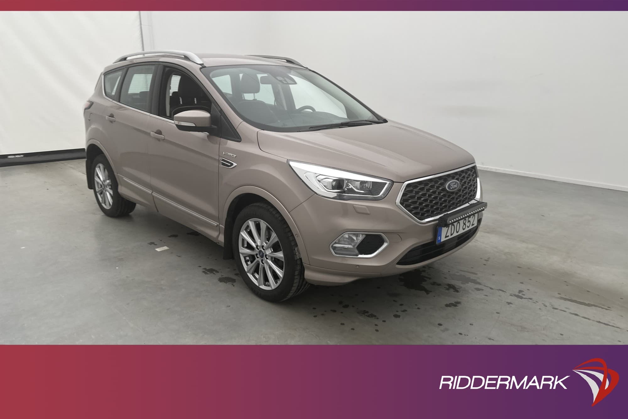 Ford Kuga AWD 242hk