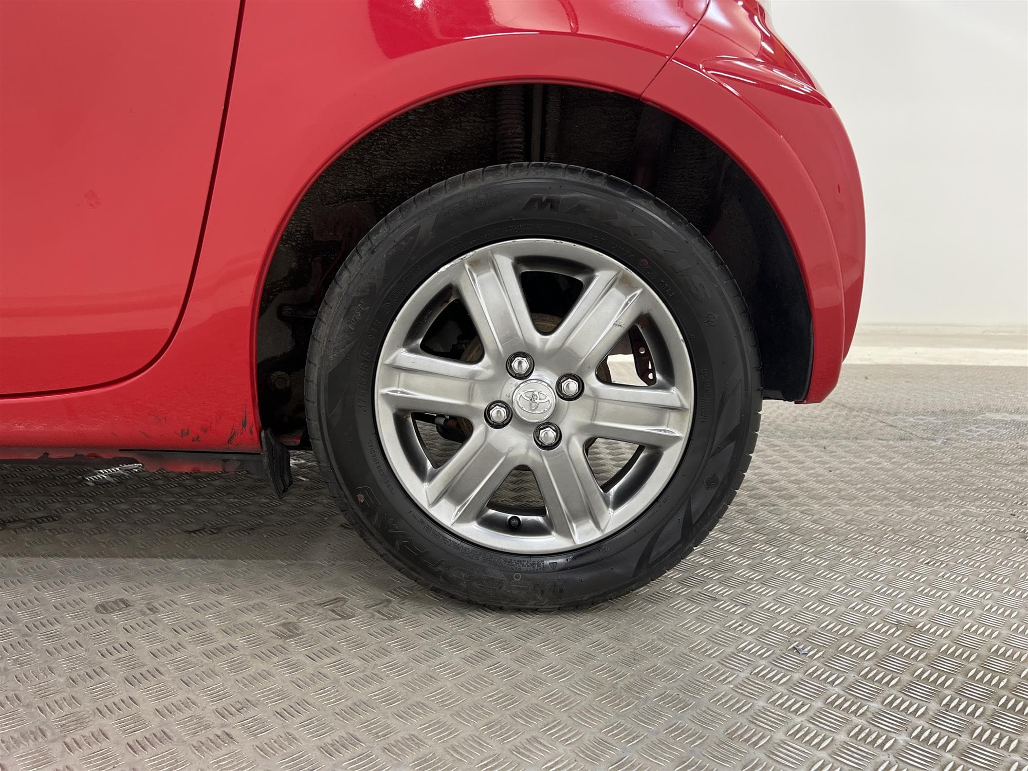 Toyota iQ 1.0 VVT-i  68hk Låg Skatt 0,44L/mil 