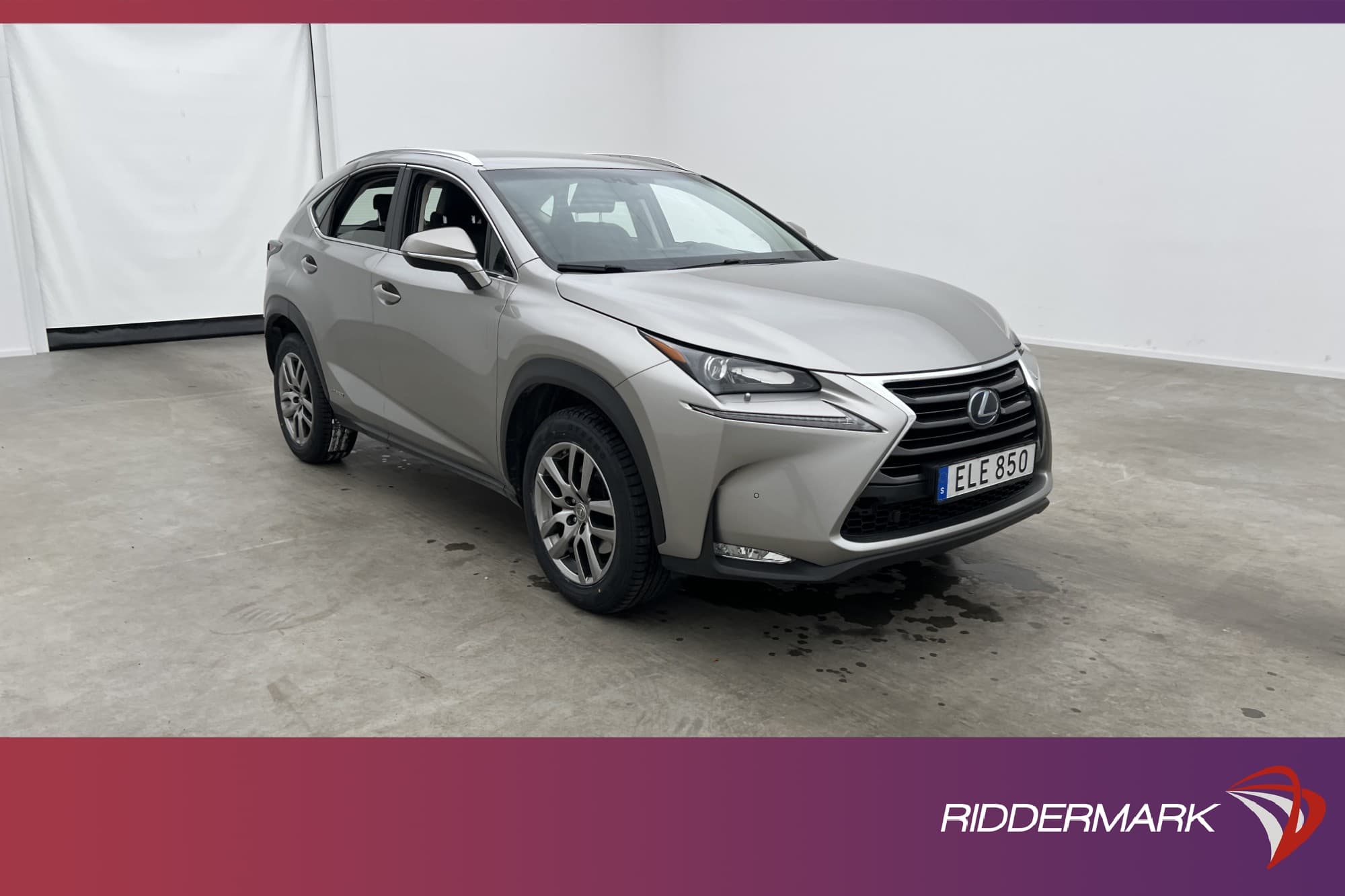 Lexus NX 300h E-AWD 197hk