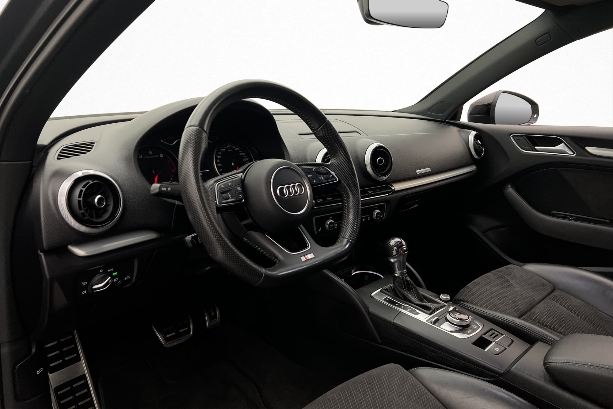 Audi A3 Sedan 35 TFSI 150hk S-Line Fjärr-Värm Kamera Ad-fart