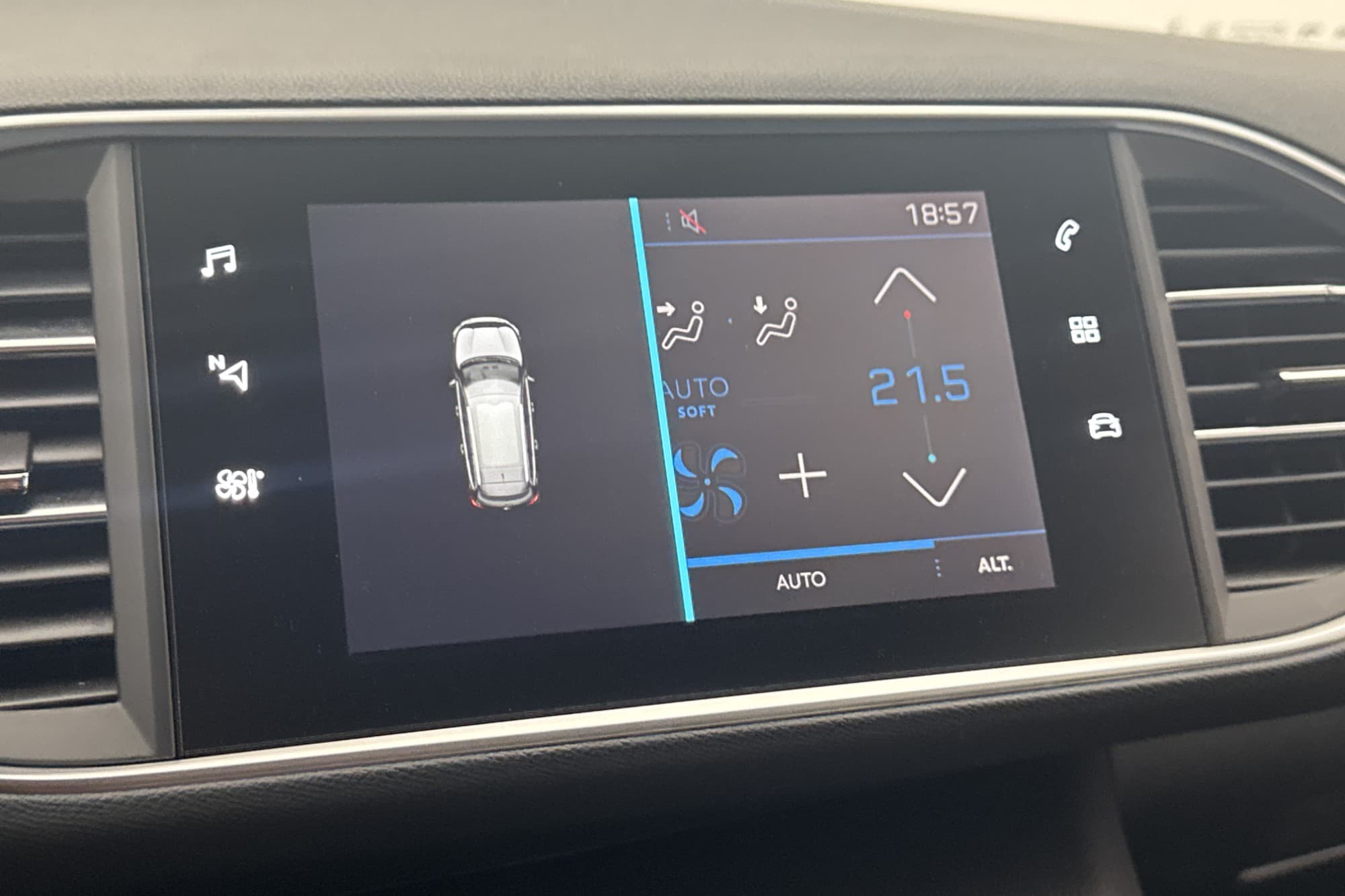 Peugeot 308 SW 1.5 BlueHDi 130hk M&K-Värm Bluetooth Sensorer