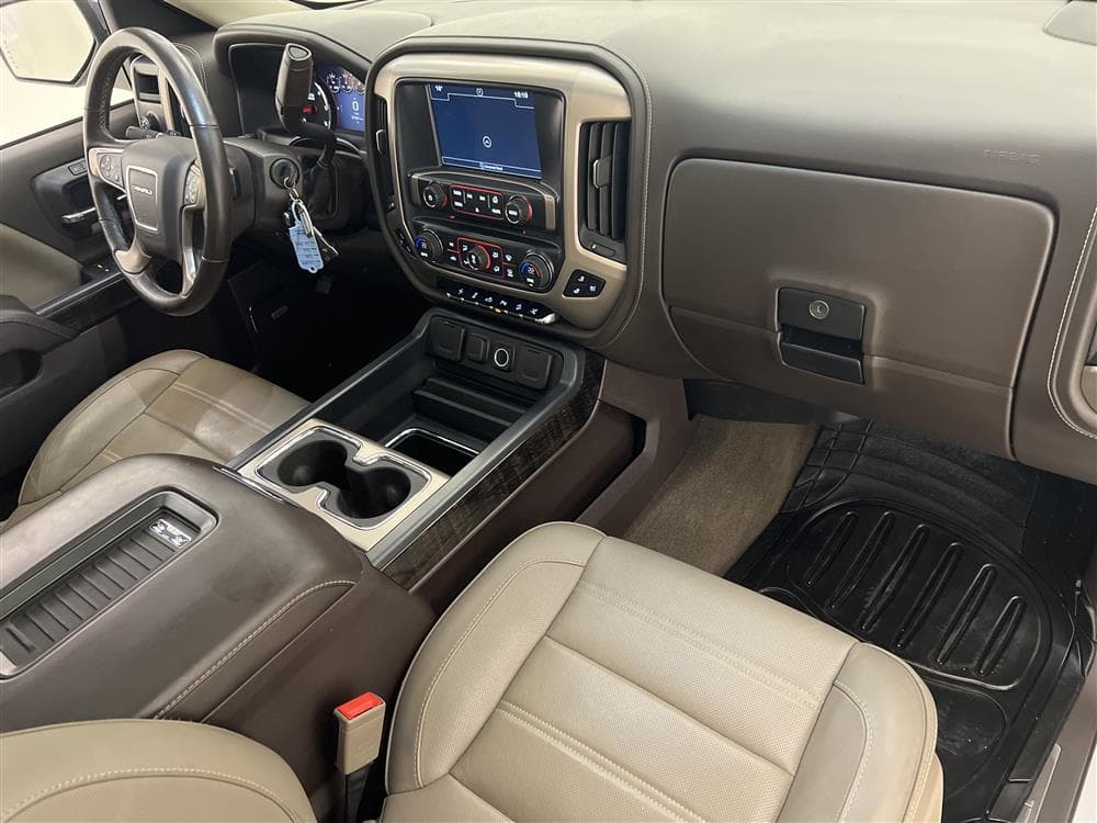 GMC Sierra Denali 6.2 V8 4WD 426HK Taklucka Moms interiör