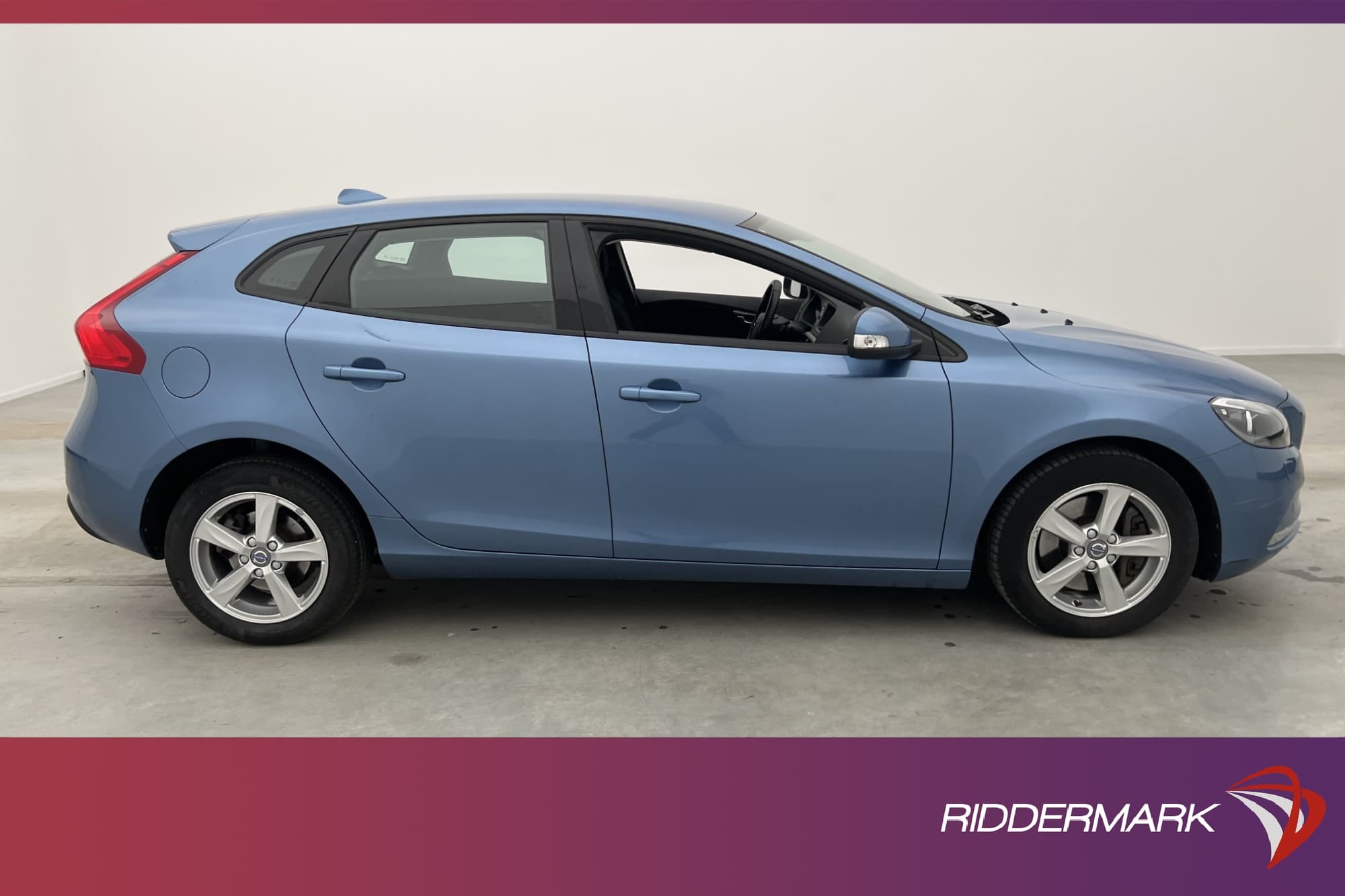 Volvo V40 T2