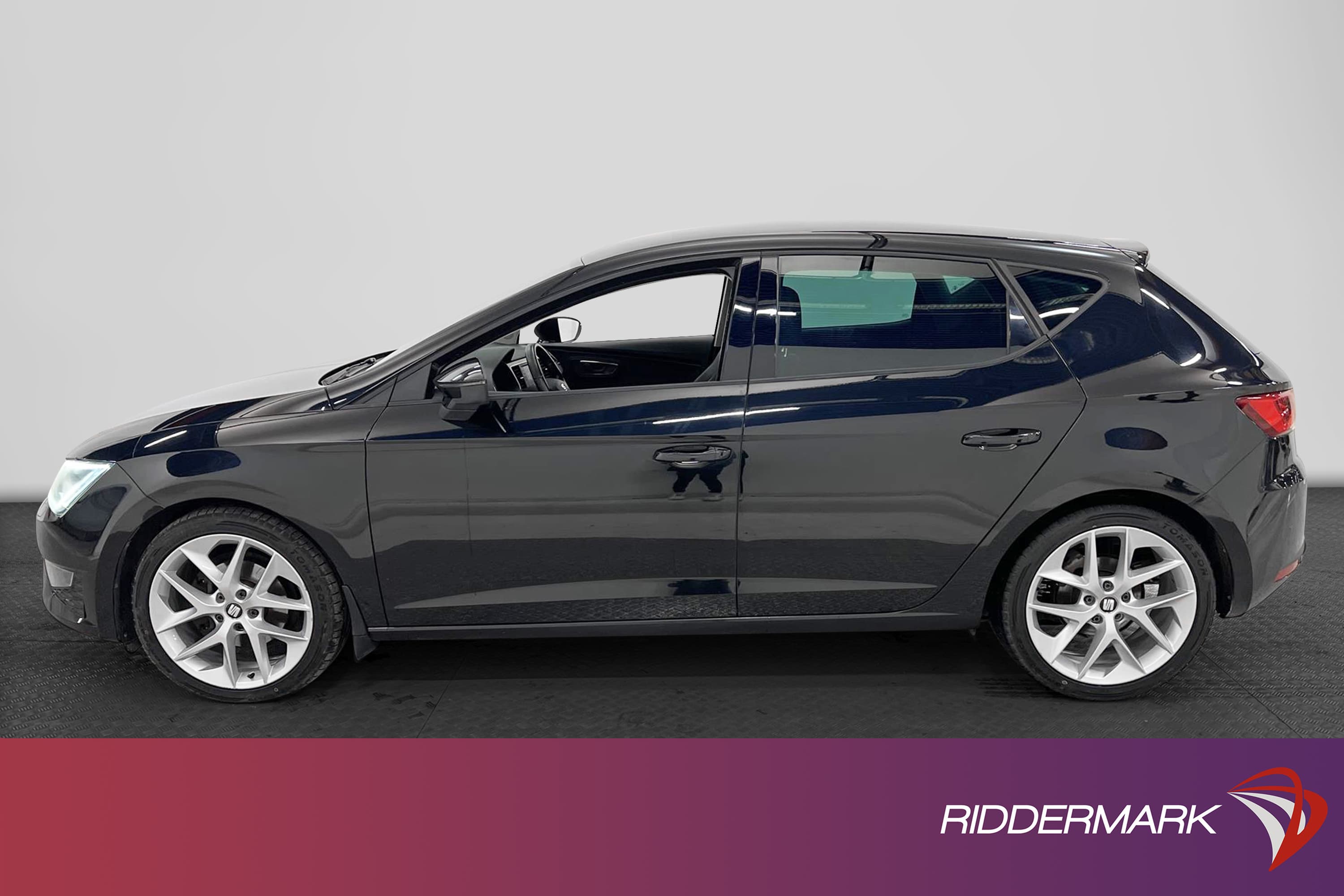 SEAT Leon 1.4 TSI 140hk FR-Line Navi P-Sensorer Nyservad