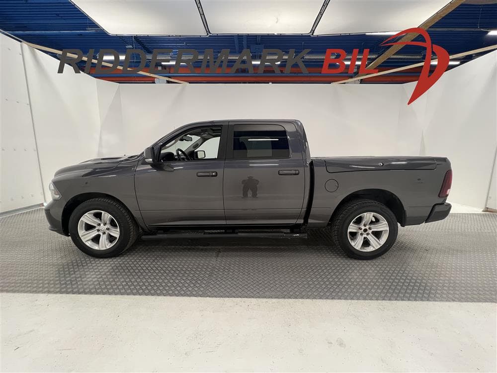Dodge Ram Sport 5.7 401hk Rambox Luftfjädring Taklucka Moms