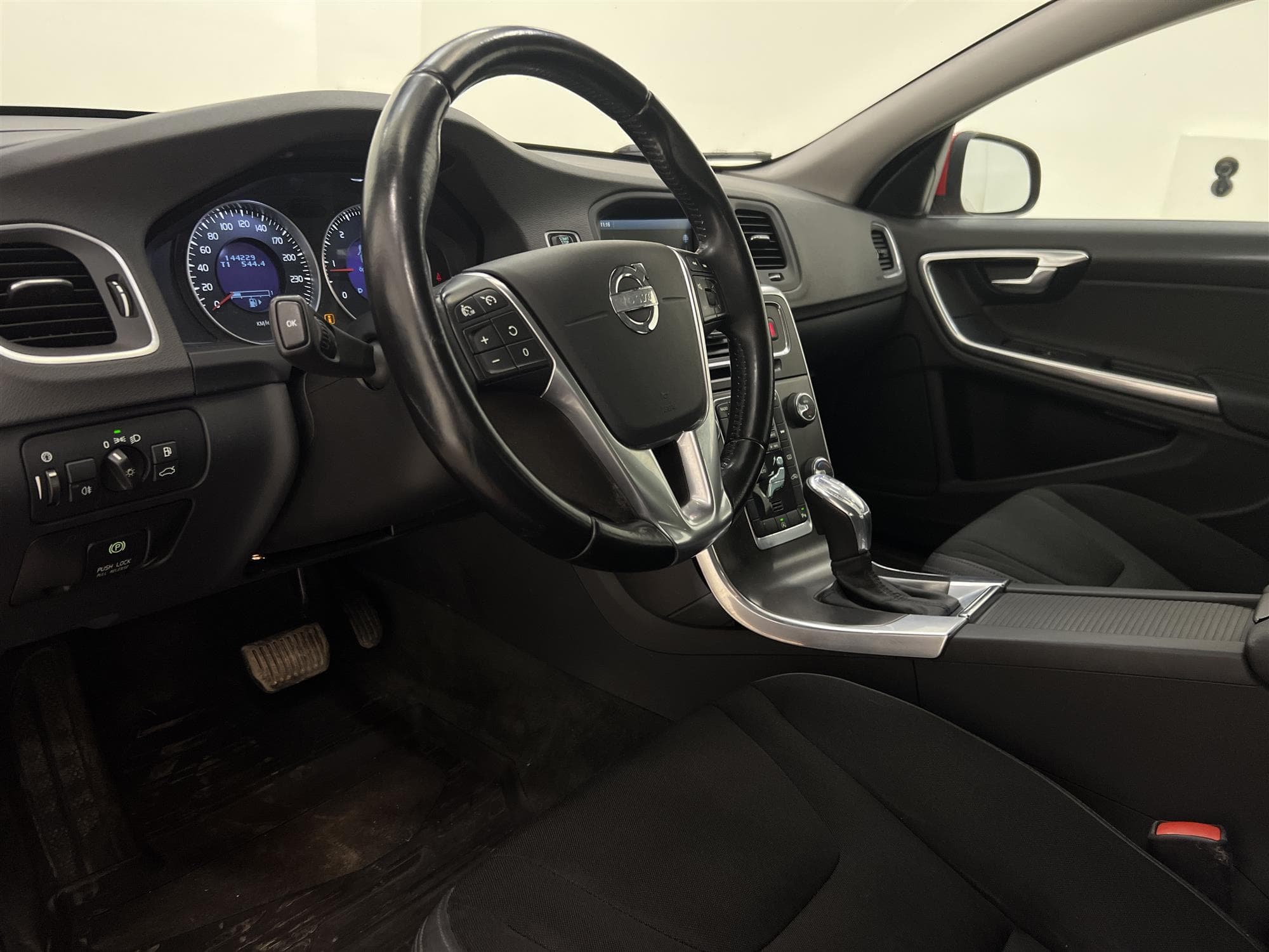Volvo S60 D2 115hk Momentum 2 Brukare Drag D-Värm 
