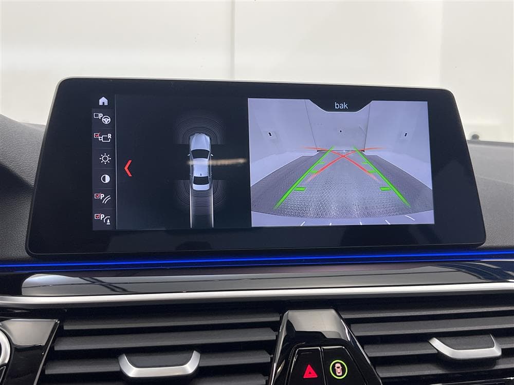 BMW 520d xDrive 190hk Sportline Navi B-kam LÅGSKATTinteriör