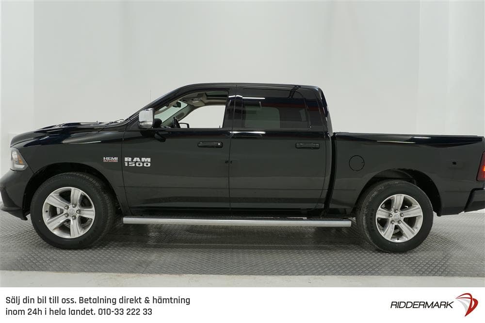 Dodge Ram Sport 5.7 4WD 401hk Taklucka Navi Dragkrok exteriör