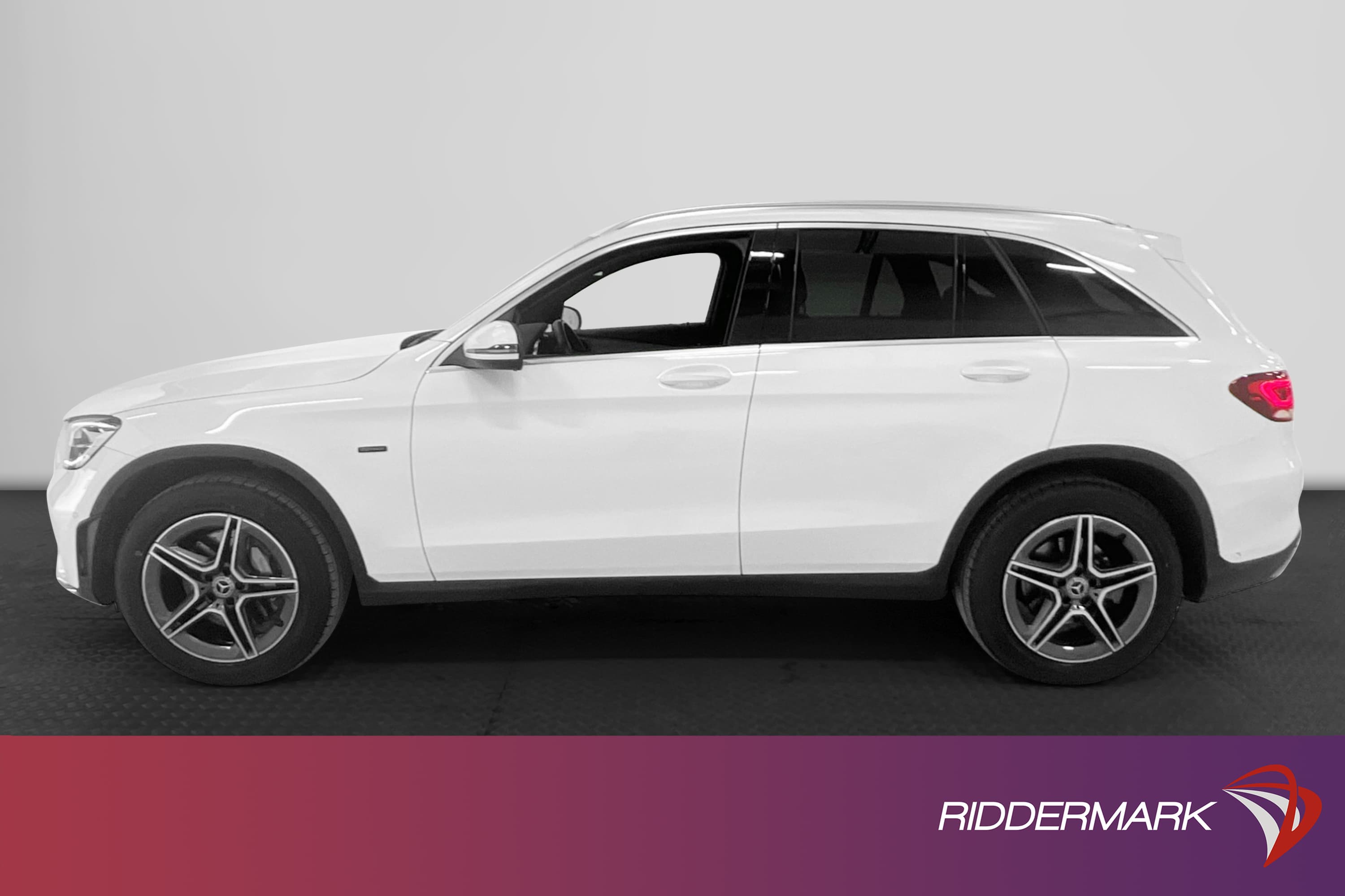 Mercedes-Benz GLC 300 e 4MATIC 320hk