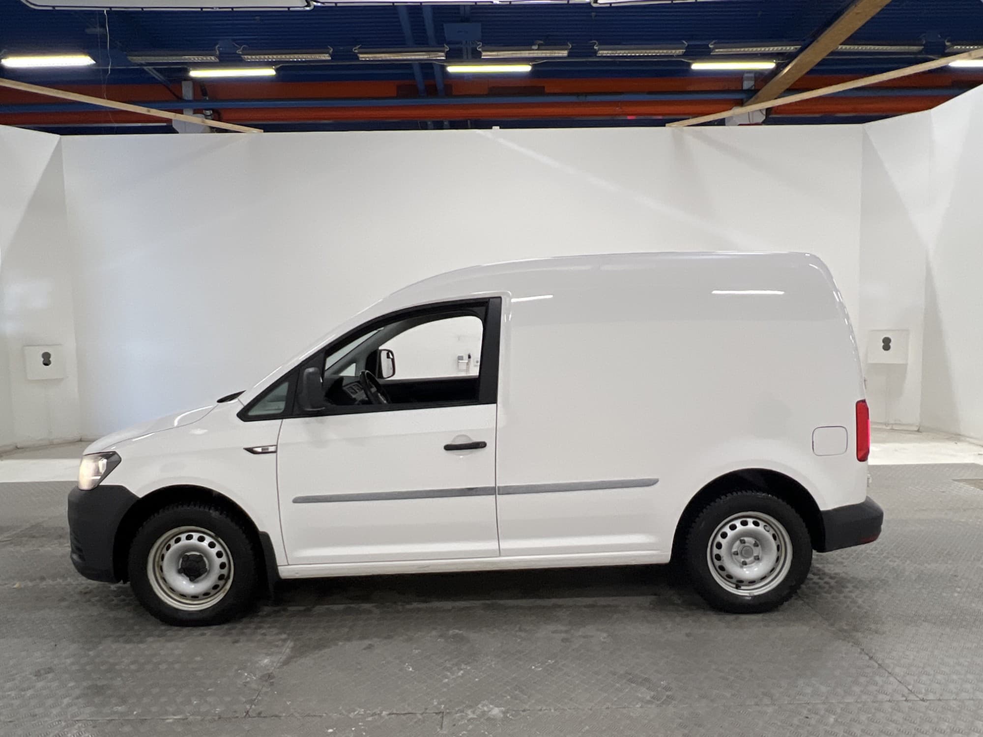 Volkswagen Caddy 2.0TDI Värmare Dragkrok PDC 0.47L/Mil