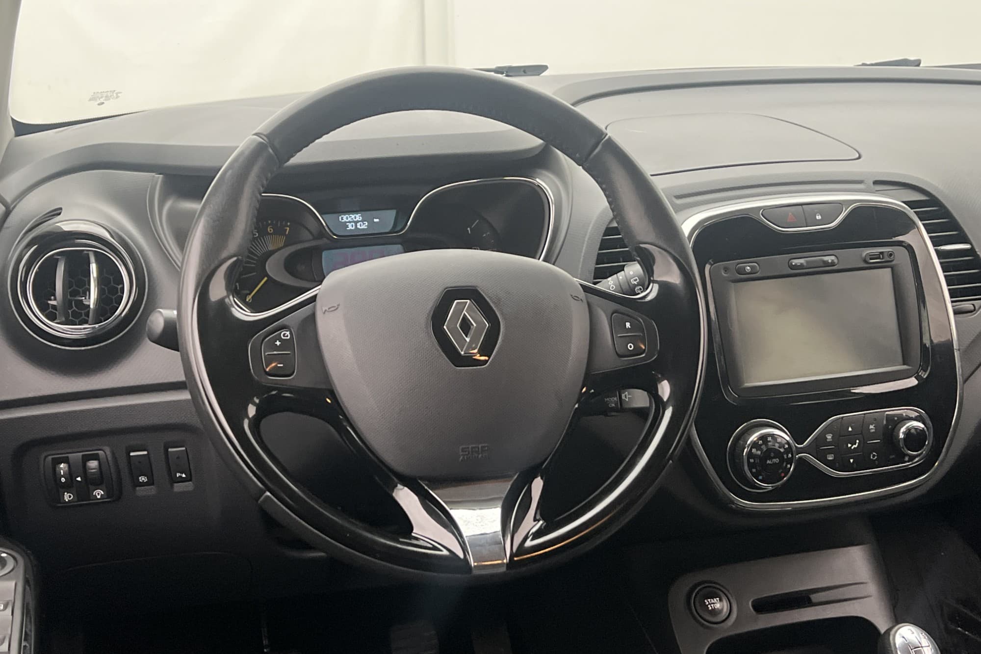 Renault Captur 0.9 90hk Dynamique Motorvärmare Navigation
