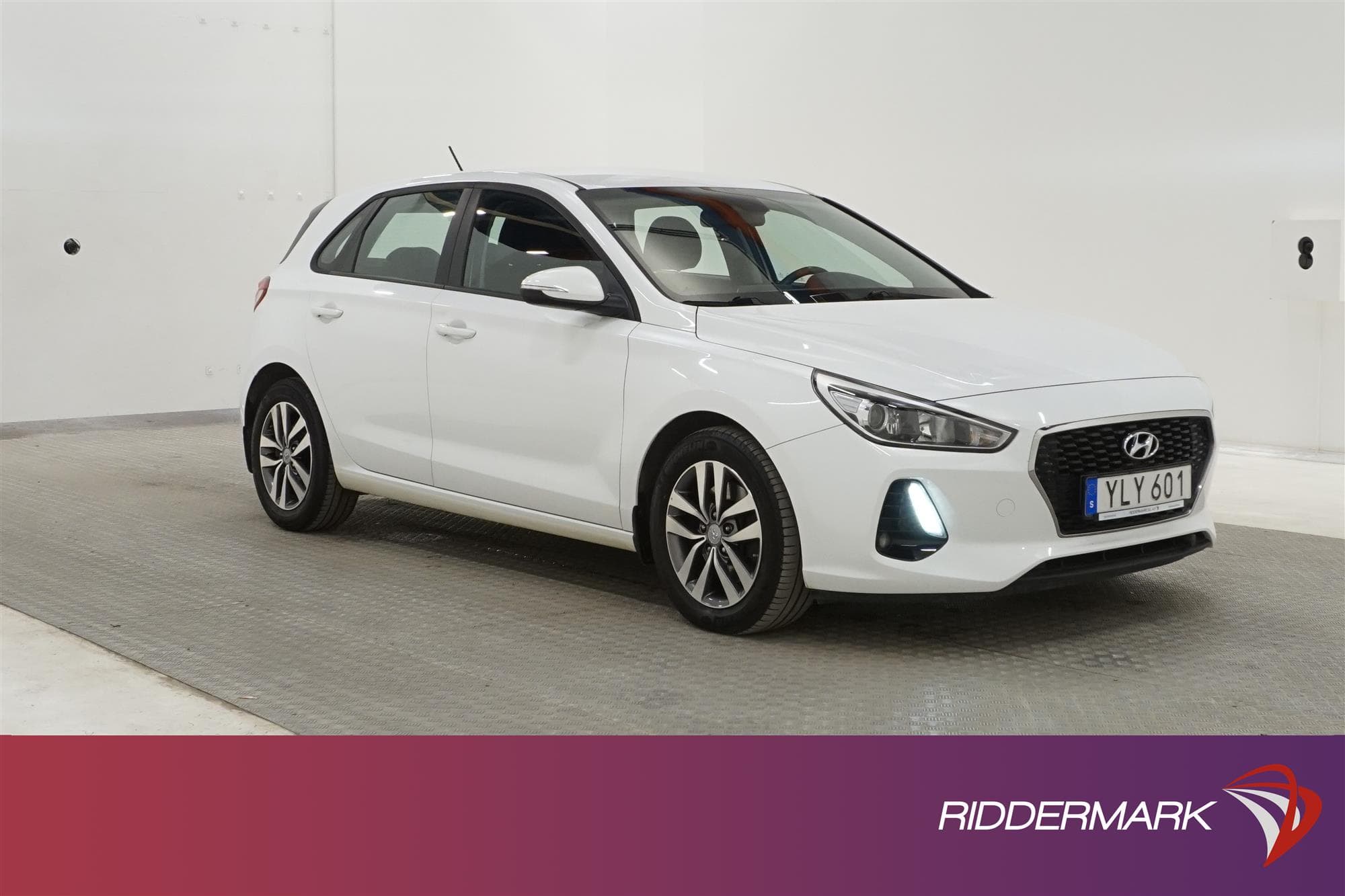 Hyundai i30 1.6 D 110hk
