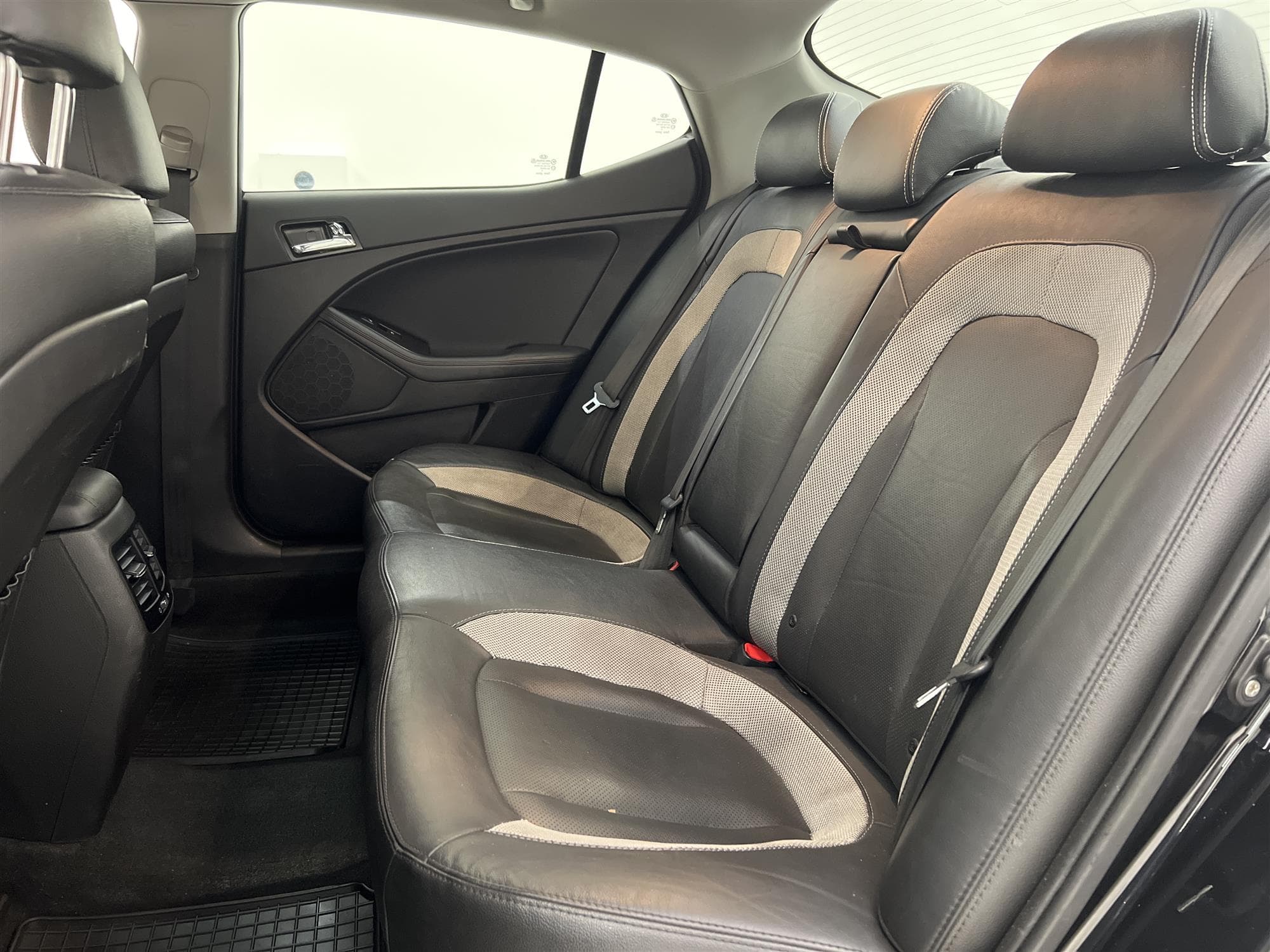 Kia Optima 1.7 CRDi 136hk Pano Infinity Navi B-Kam
