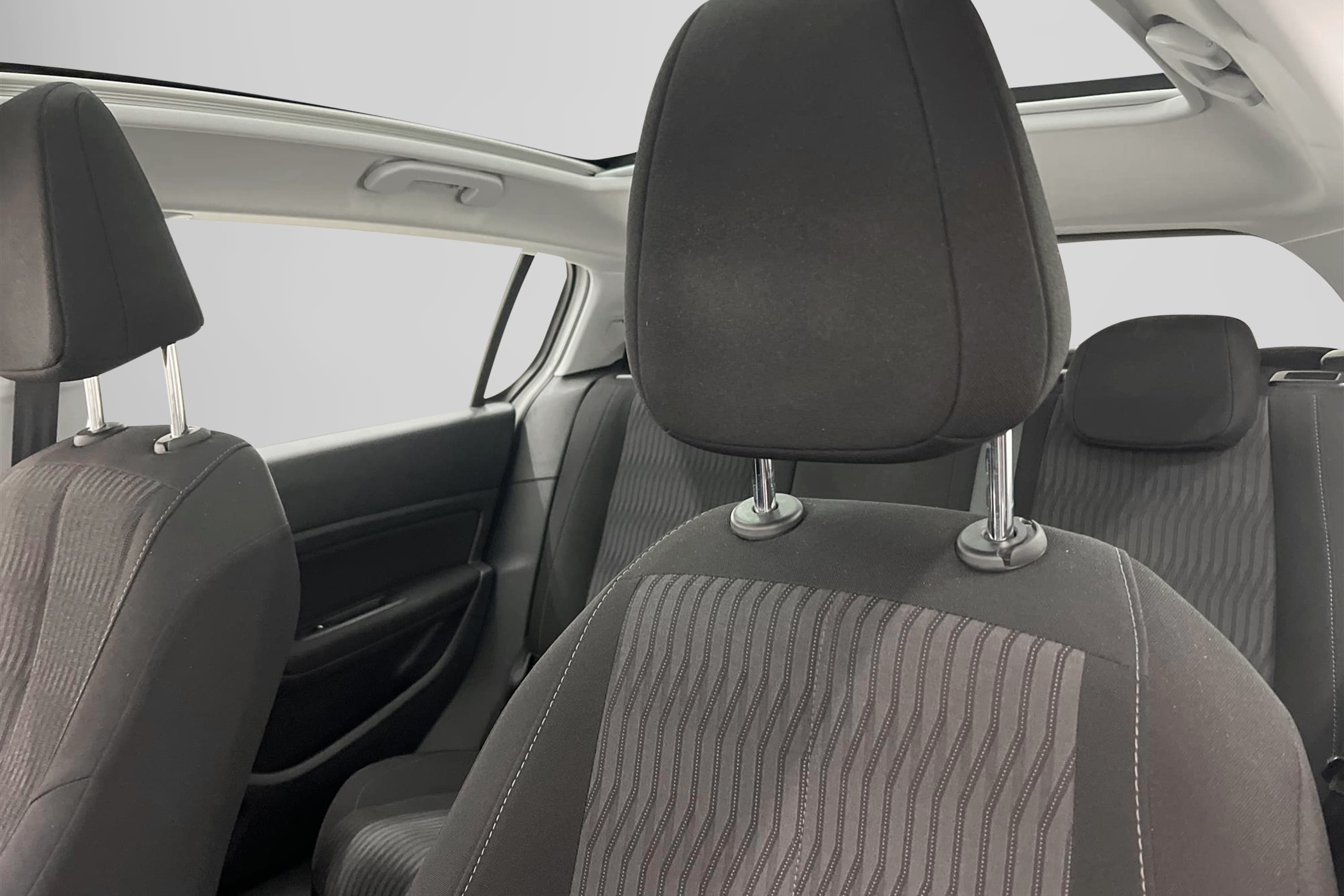 Peugeot 308 1.6 BlueHDi 99hk Active Pano Sensorer Välservad