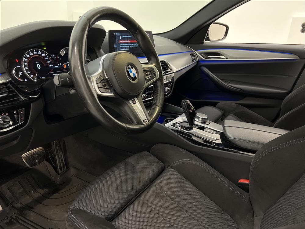 BMW 530d xDrive 265hk M-Sport T-lucka Värmare Navi Kamera