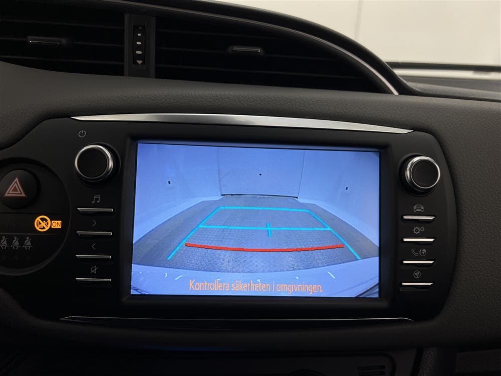 Toyota Yaris 1.5 Hybrid 101hk Backkamera Låg Skatt 0,33L/mil