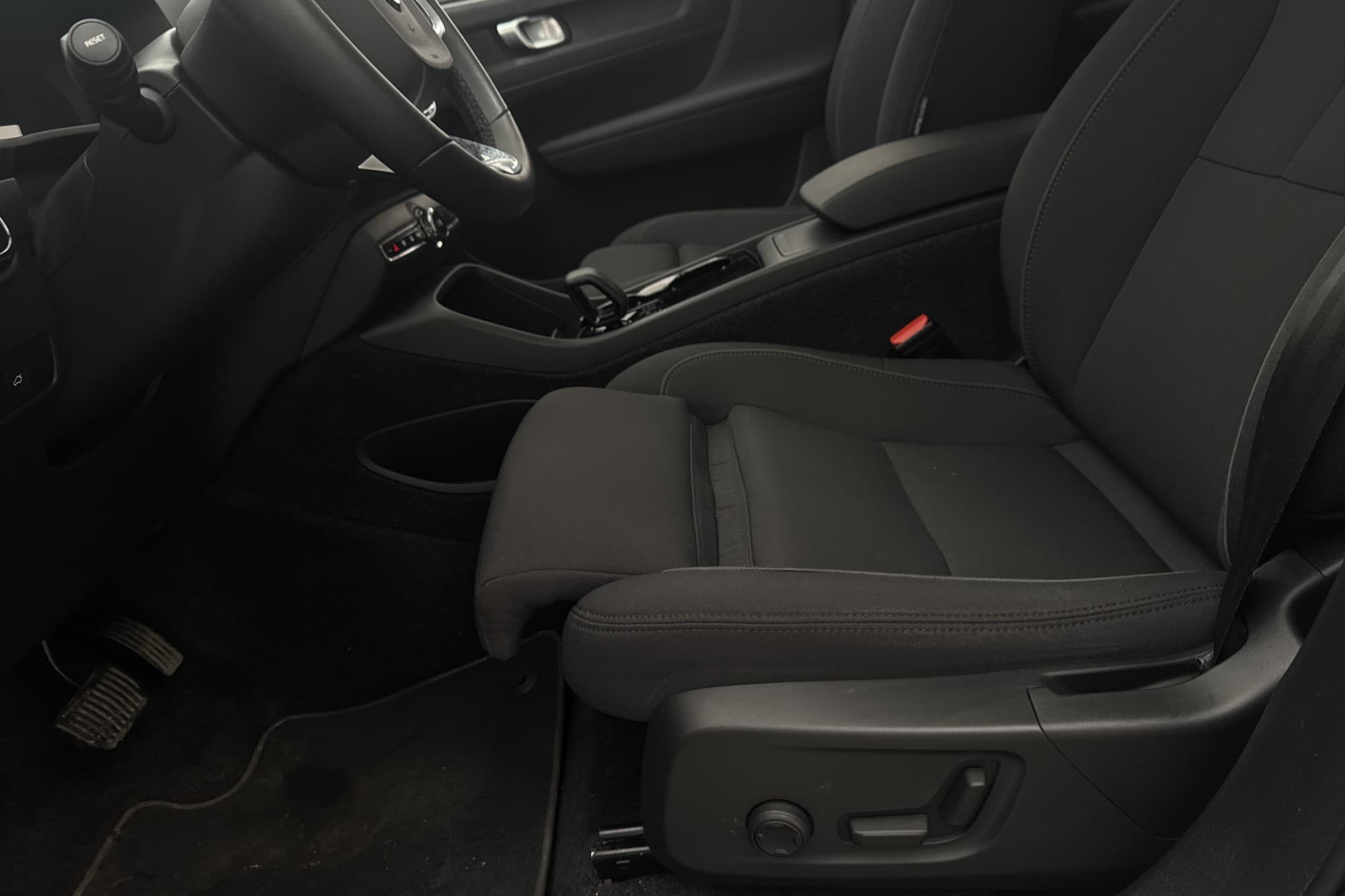 Volvo C40 Recharge Twin motor AWD Plus Kamera Värm BLIS Navi