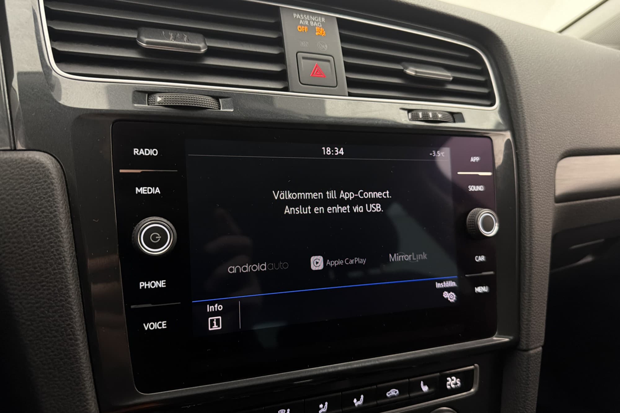 Volkswagen Golf SC 1.5 TGI 130hk Värmare Drag Kamera CarPlay