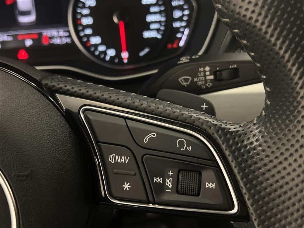 Audi A4 2.0 TDI 190hk Quattro S-line Låg Skatt 0,44l/milinteriör