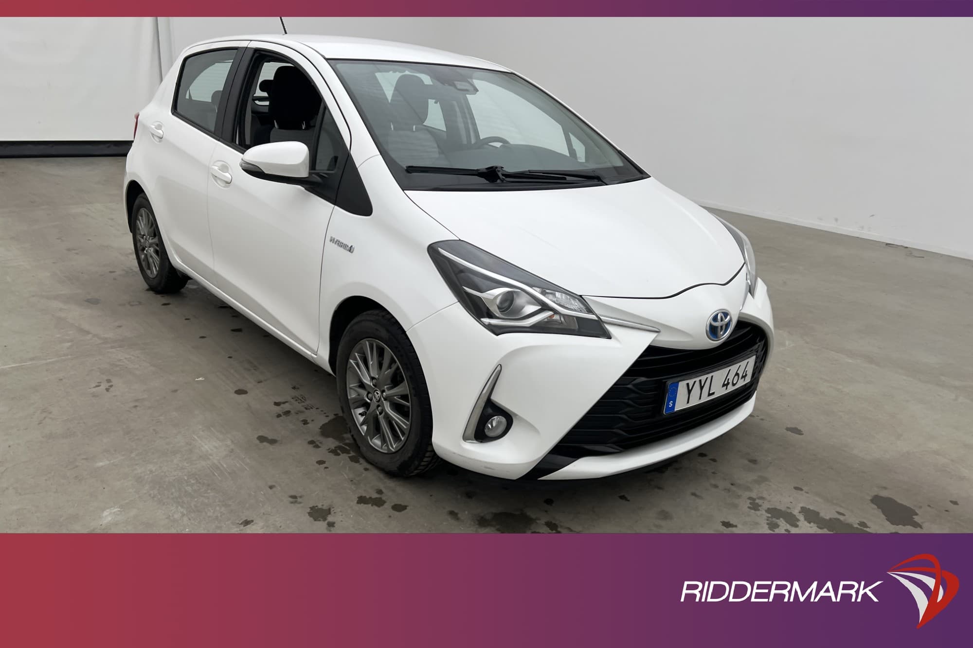 Toyota Yaris Hybrid  e-CVT 101hk