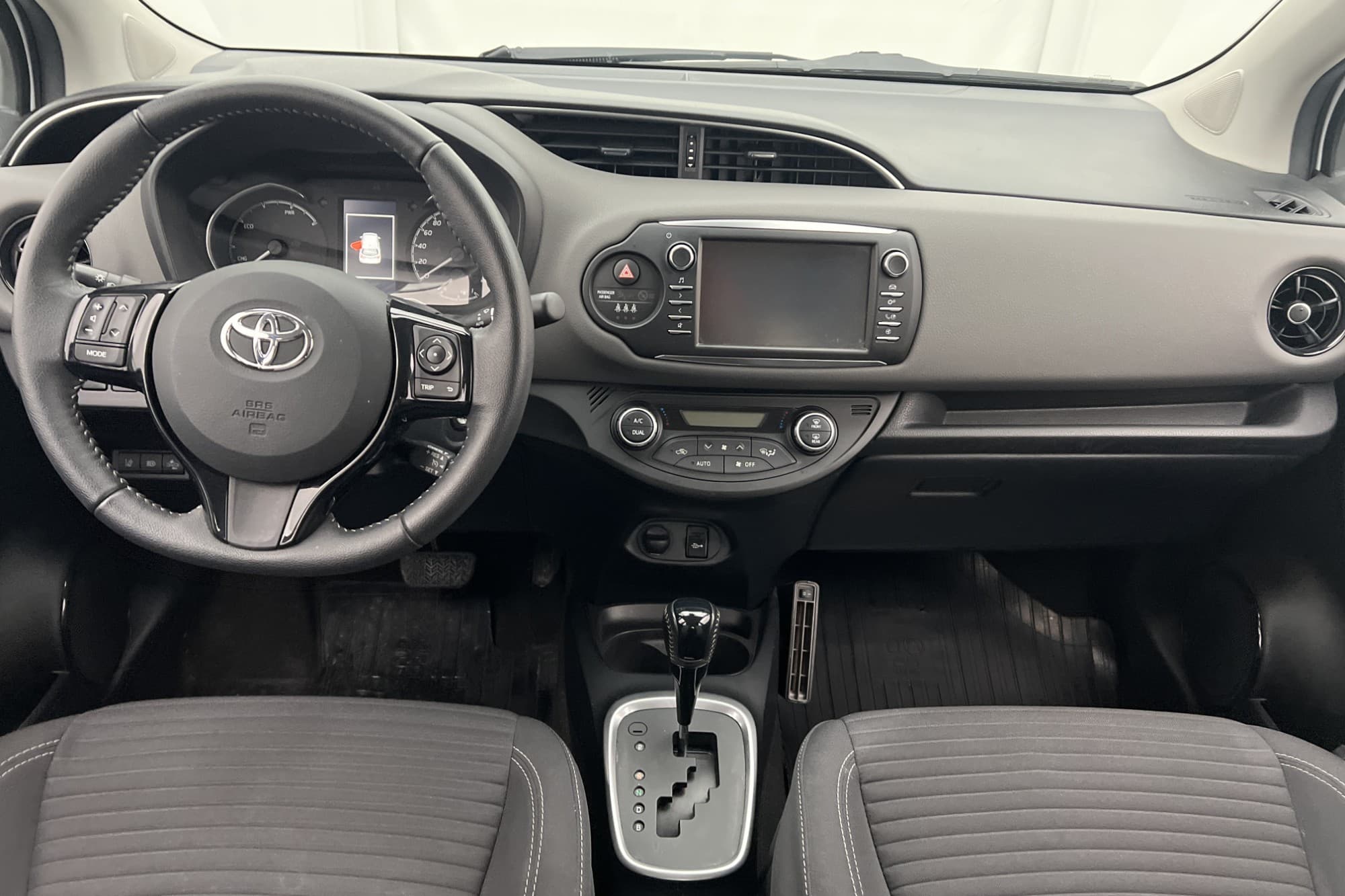 Toyota Yaris Hybrid 101hk Active M-Värmare Kamera 0,37l/Mil