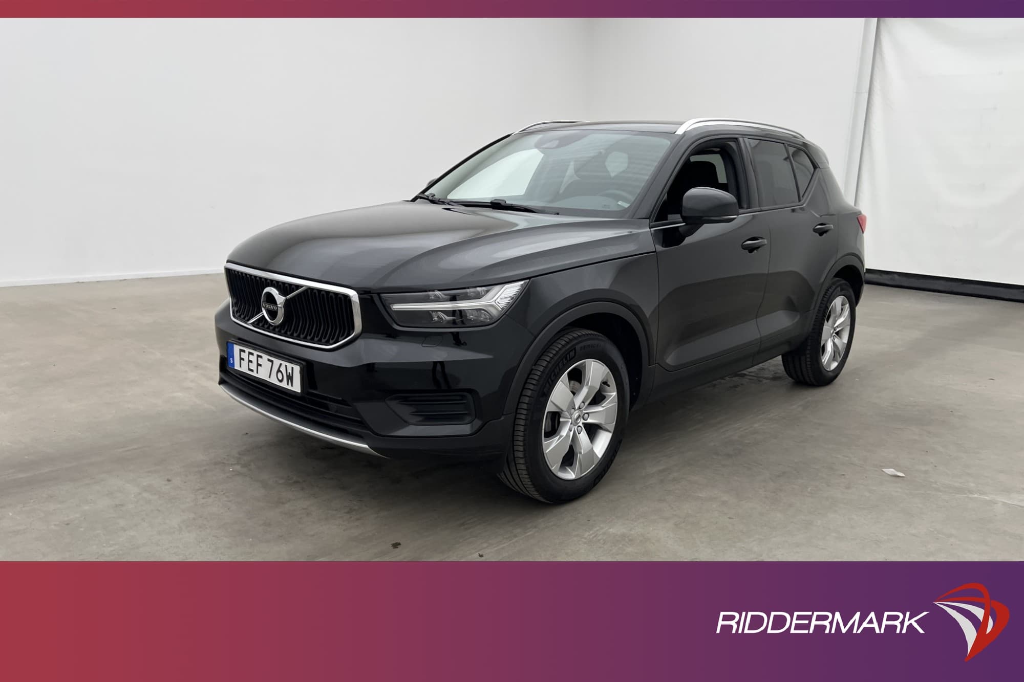 Volvo XC40 T2 129hk Momentum Kamera P-Värmare VOC CarPlay