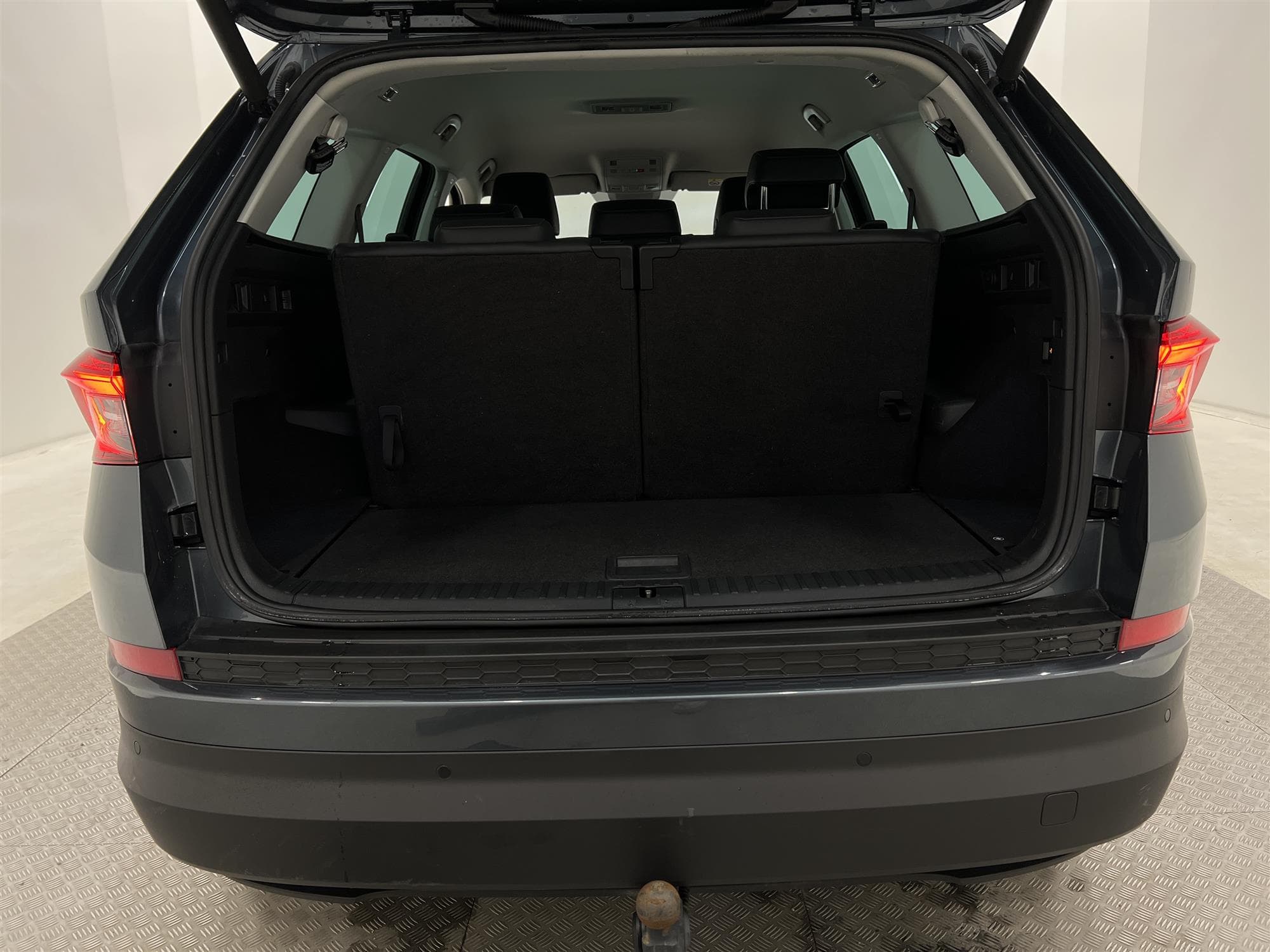 Skoda Kodiaq 2.0 TDI 4x4 Businessline Värmare Drag 7-sits